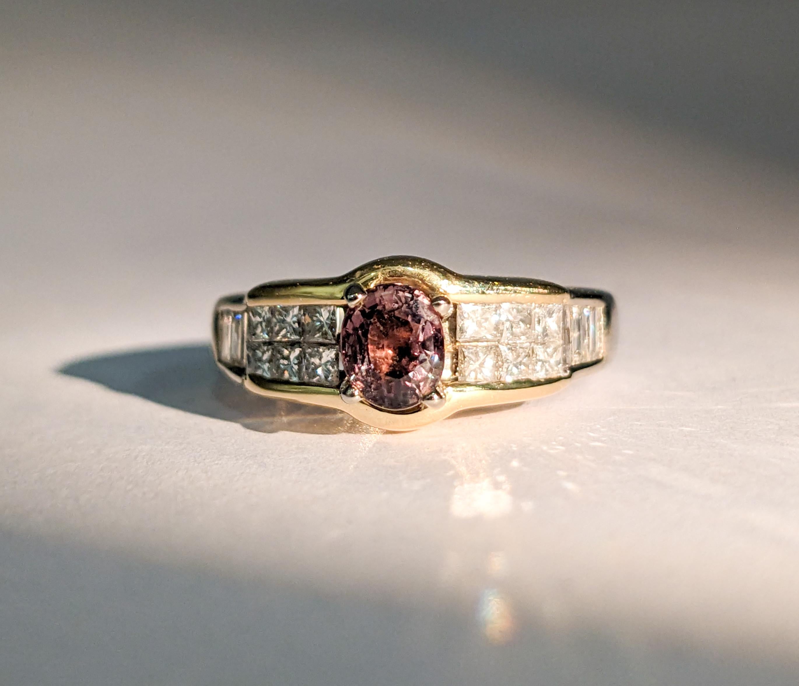 Modern Natural Alexandrite & Diamond Ring in Two-Tone Gold For Sale 7