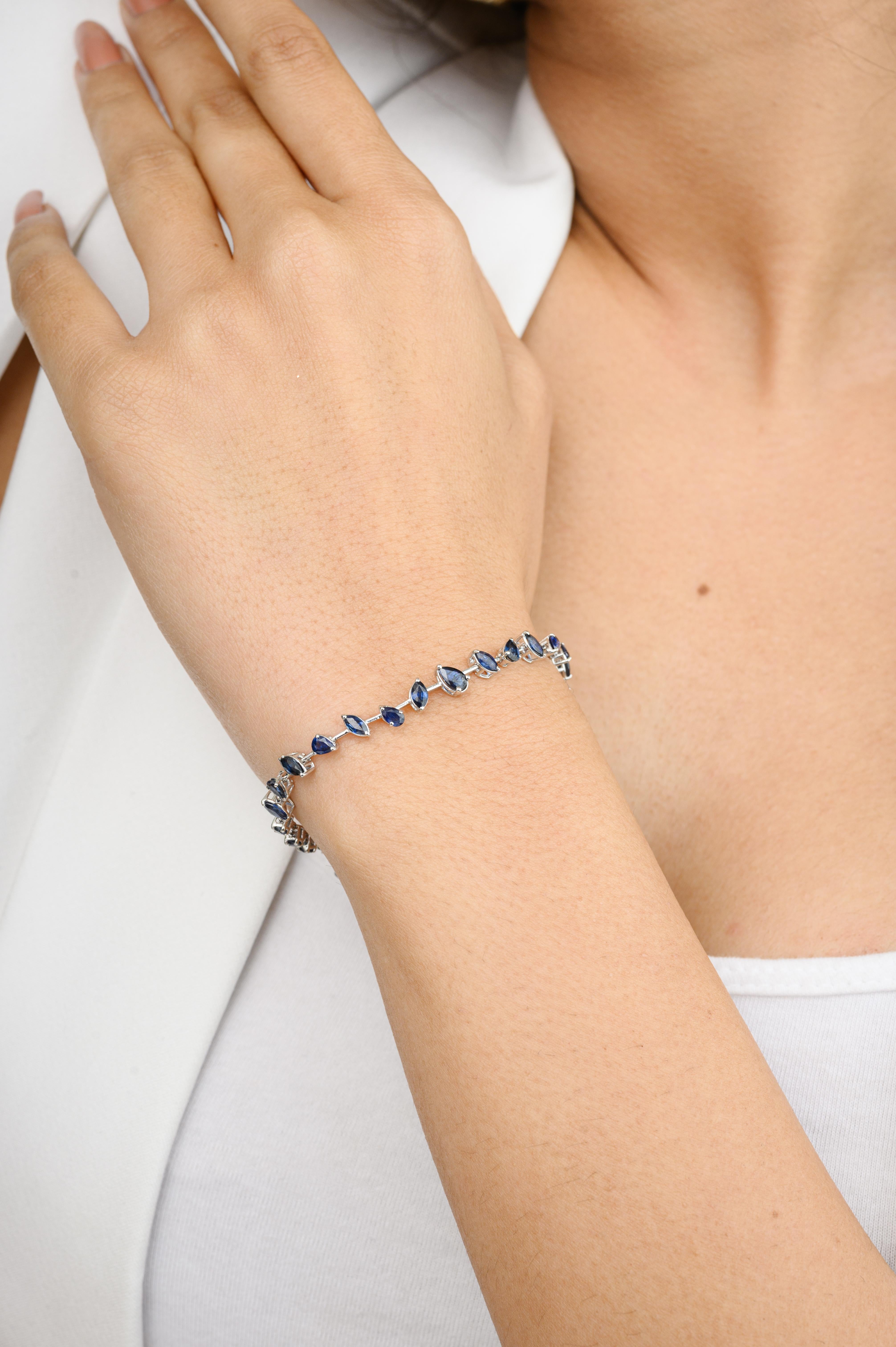 Women's Modern Natural Blue Sapphire Bracelet for Her in Solid 18k White Gold For Sale