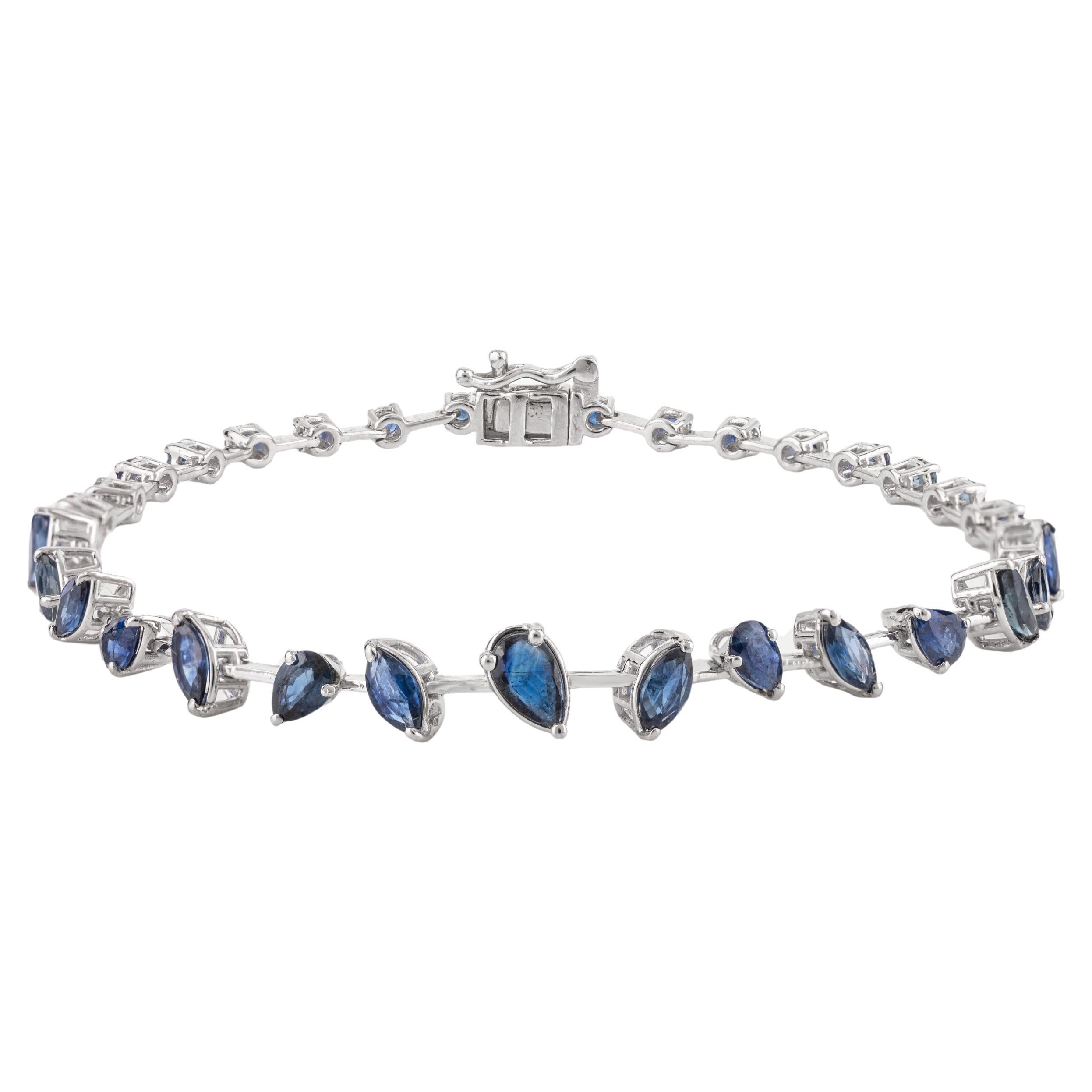 Modern Natural Blue Sapphire Bracelet for Her in Solid 18k White Gold For Sale