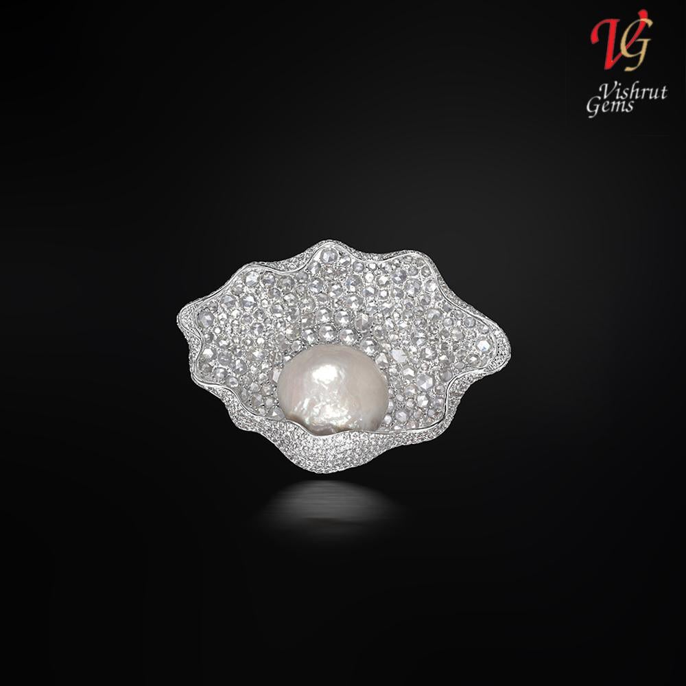 Women's or Men's Modern Natural SaltWater Pearl Broach Certified By SSEF For Sale