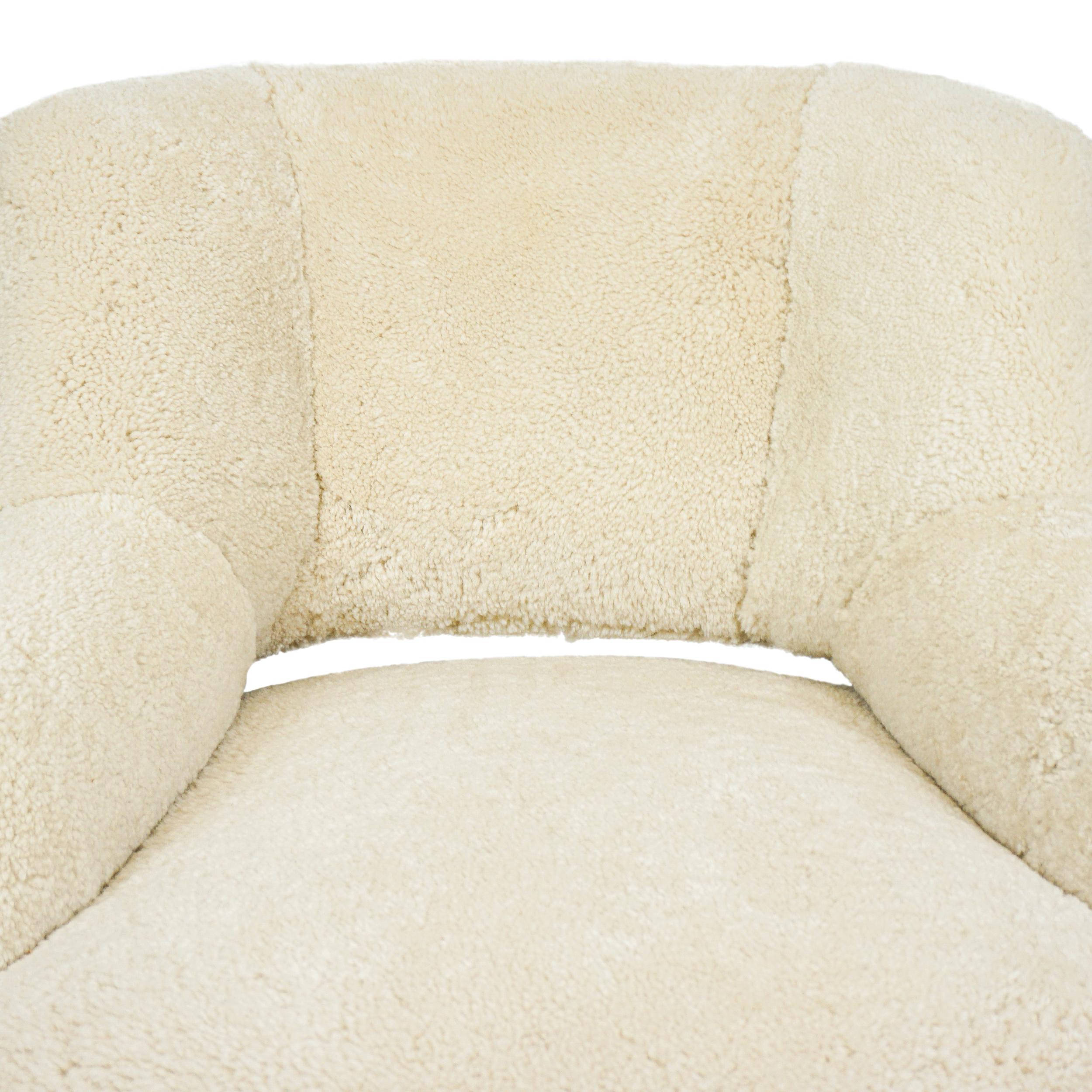 Modern Natural Shearling and Quilted Big Cat Print Club Chair with Wooden Legs For Sale 5
