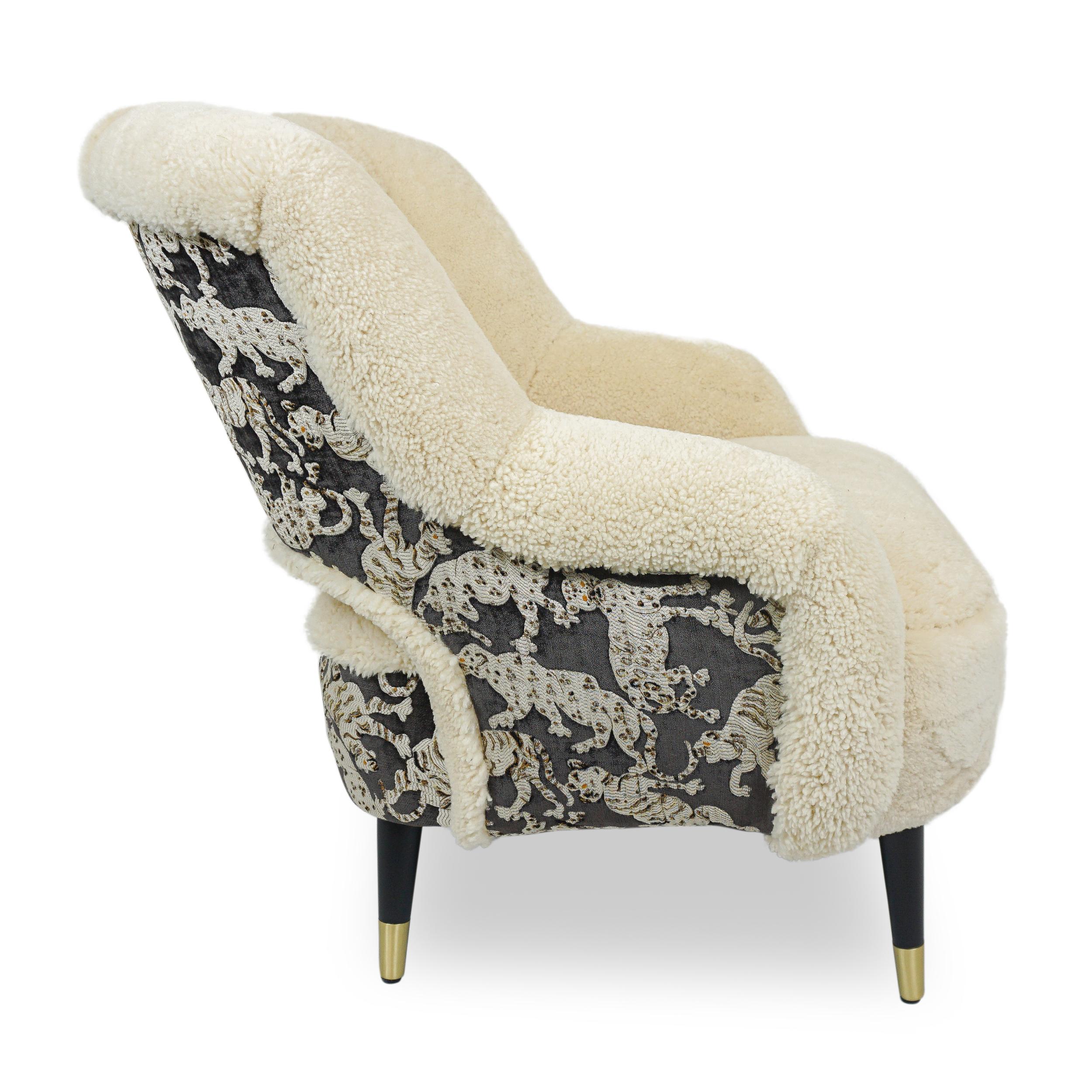 Modern Natural Shearling and Quilted Big Cat Print Club Chair with Wooden Legs In New Condition For Sale In Greenwich, CT