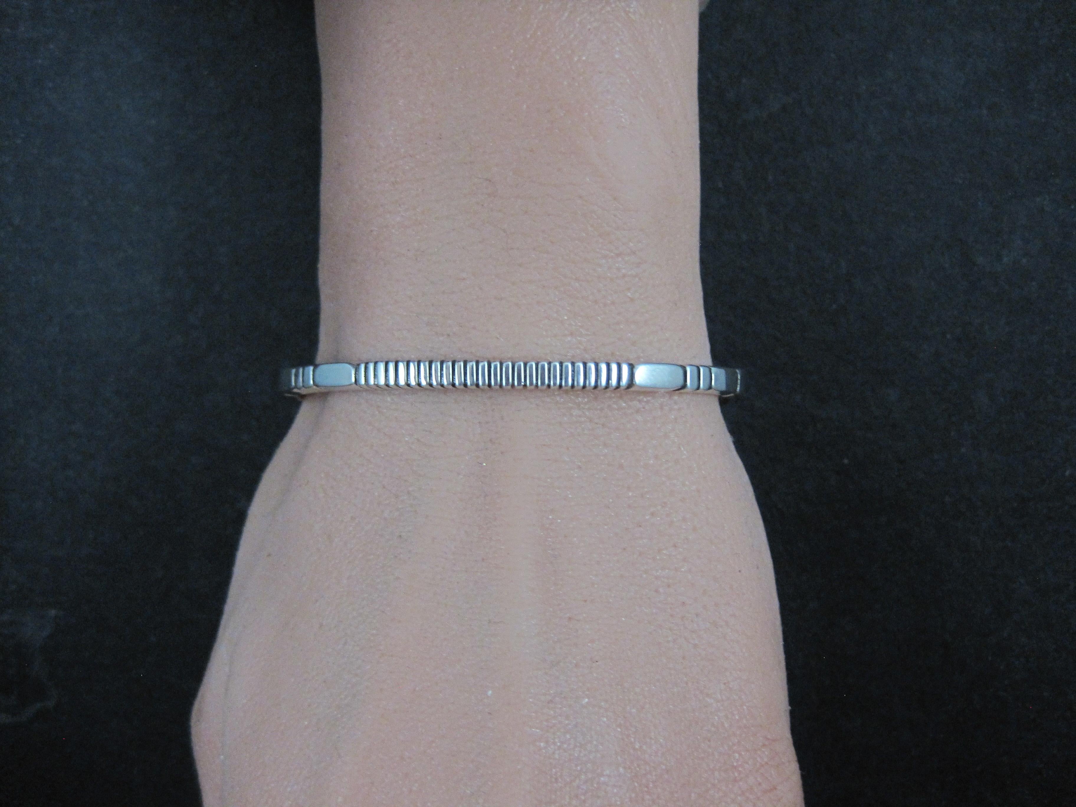 Women's or Men's Modern Navajo Cuff Bracelet Sterling Silver 6 Inches Jonathan Nez For Sale
