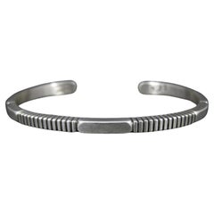 Modernes Navajo-Manschettenarmband aus Sterlingsilber 6.25 Zoll Jonathan Nez