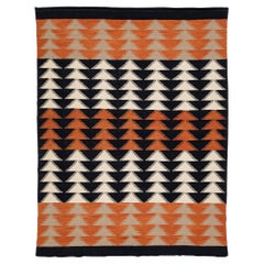 Alfombra geométrica moderna de lana de estilo navajo hecha a mano en tejido plano terracota y carboncillo