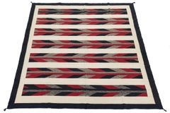 Moderner handgefertigter Wollteppich im Navajo-Stil - Geometrisches Flachgewebe in Rot und Beige