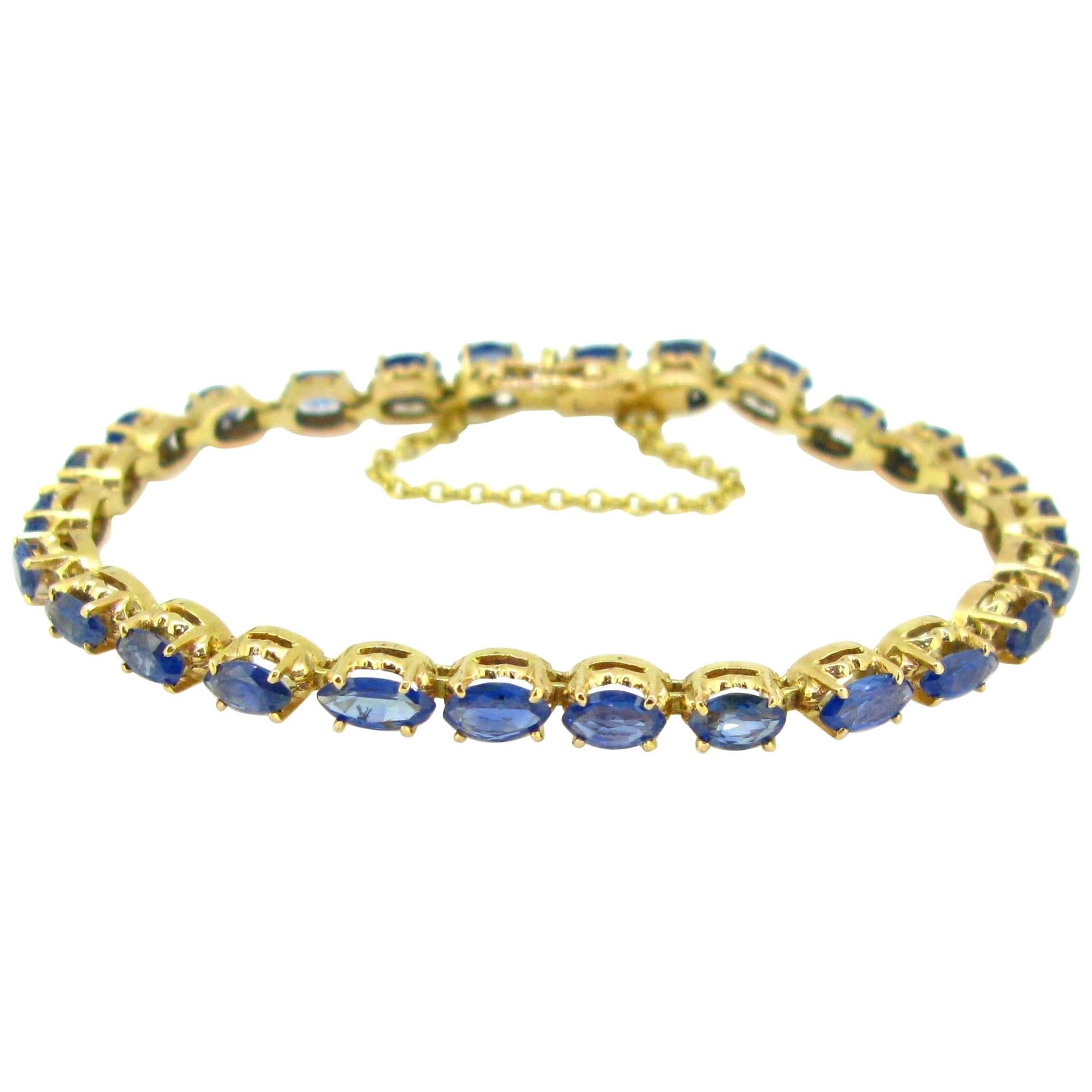 Modern Navette Cut 4 Carat Sapphires Bracelet, 18 Karat Rose and Yellow Gold For Sale