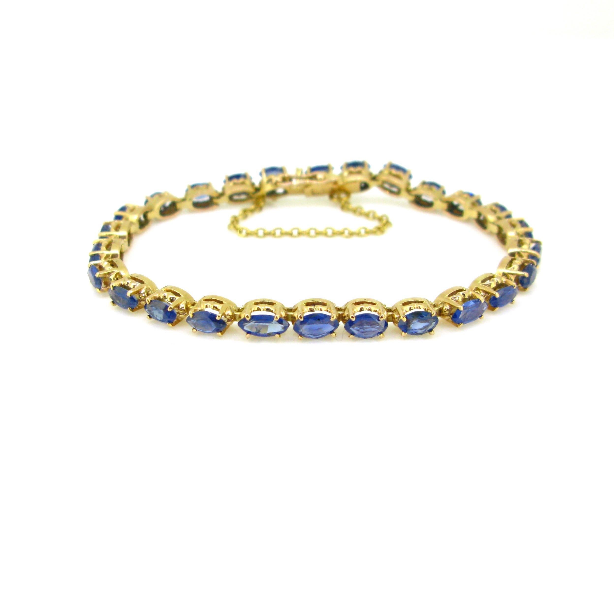 Marquise Cut Modern Navette Cut 4 Carat Sapphires Bracelet, 18 Karat Rose and Yellow Gold For Sale