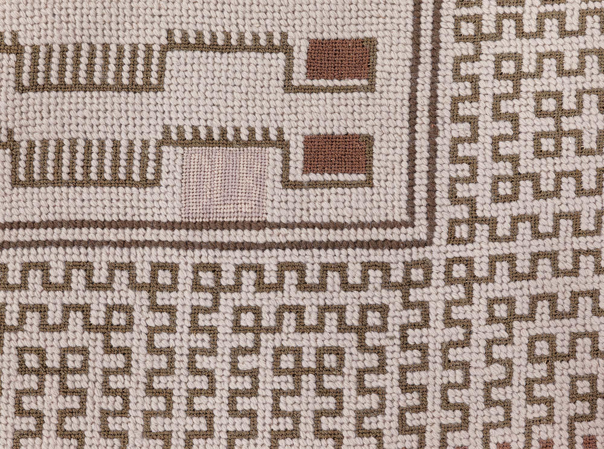 Modern Needlepoint Wool Rug by Arthur Dunnam for Doris Leslie Blau Indio en venta
