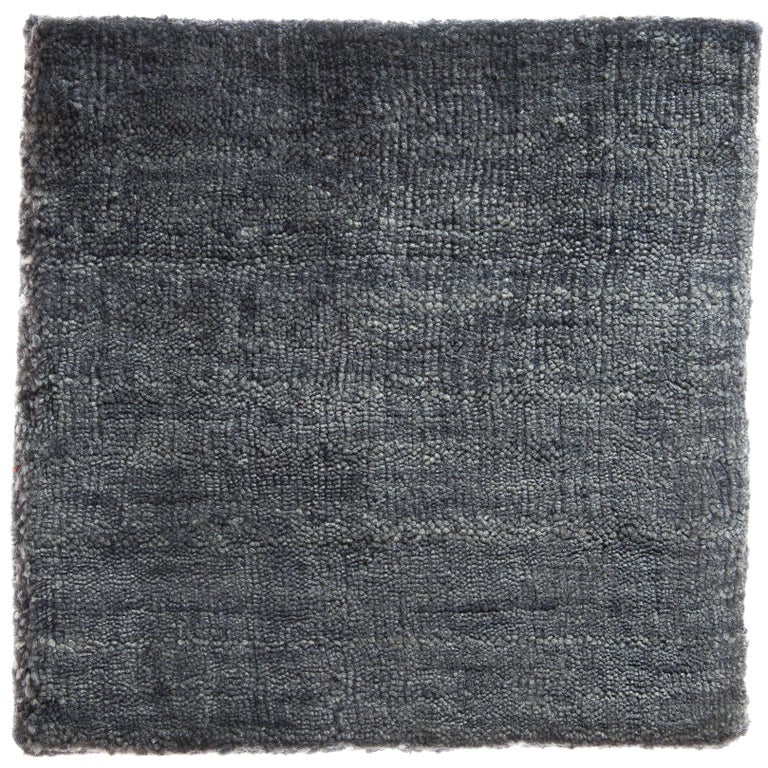 Modern Neutral Blue Hand-Loom Bamboo Silk Minimalist Rug in Round Shape ...