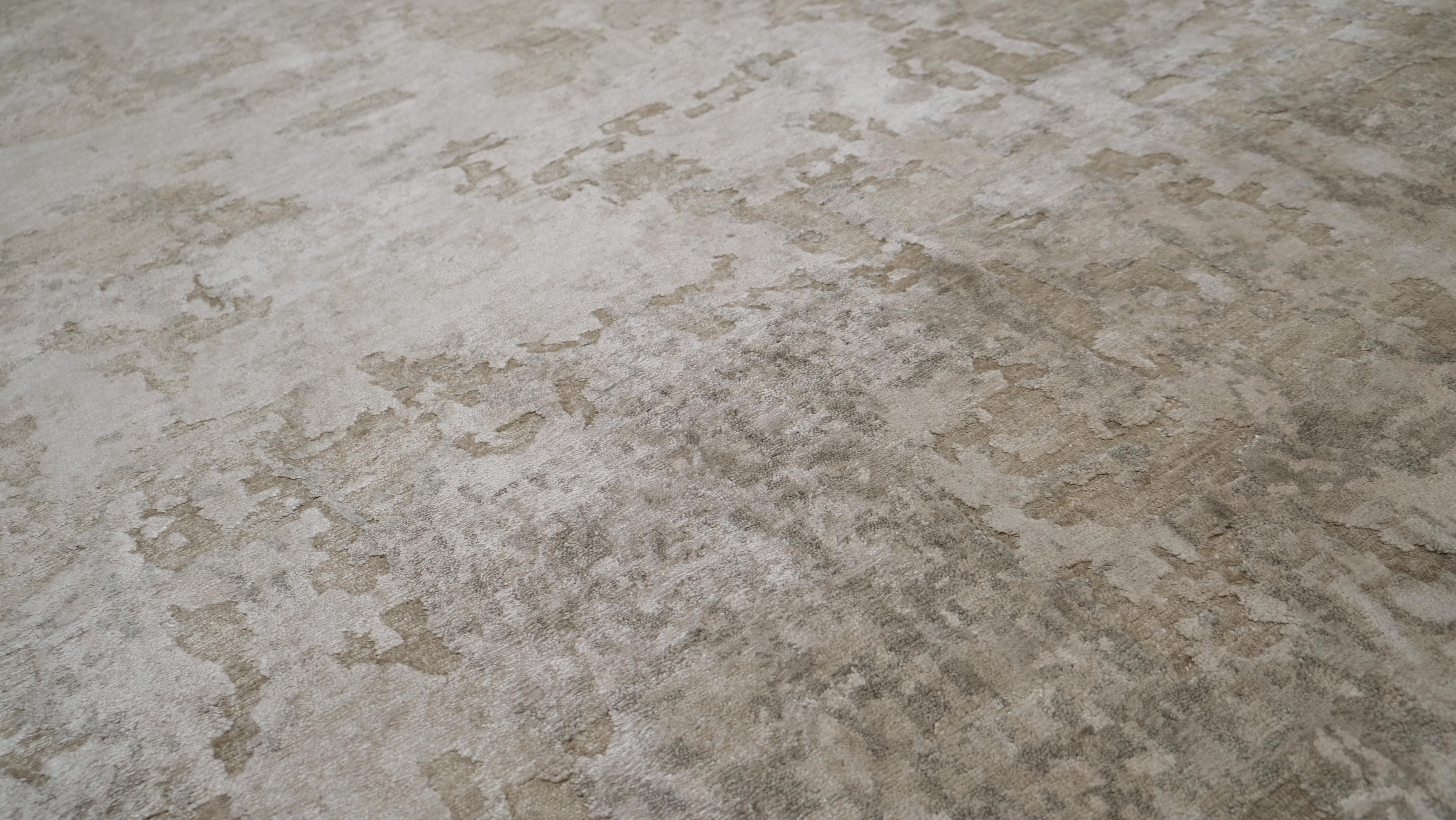 Modern Neutral Taupe Bamboo Silk Rug 9'1''x12' In New Condition For Sale In Torrance, CA