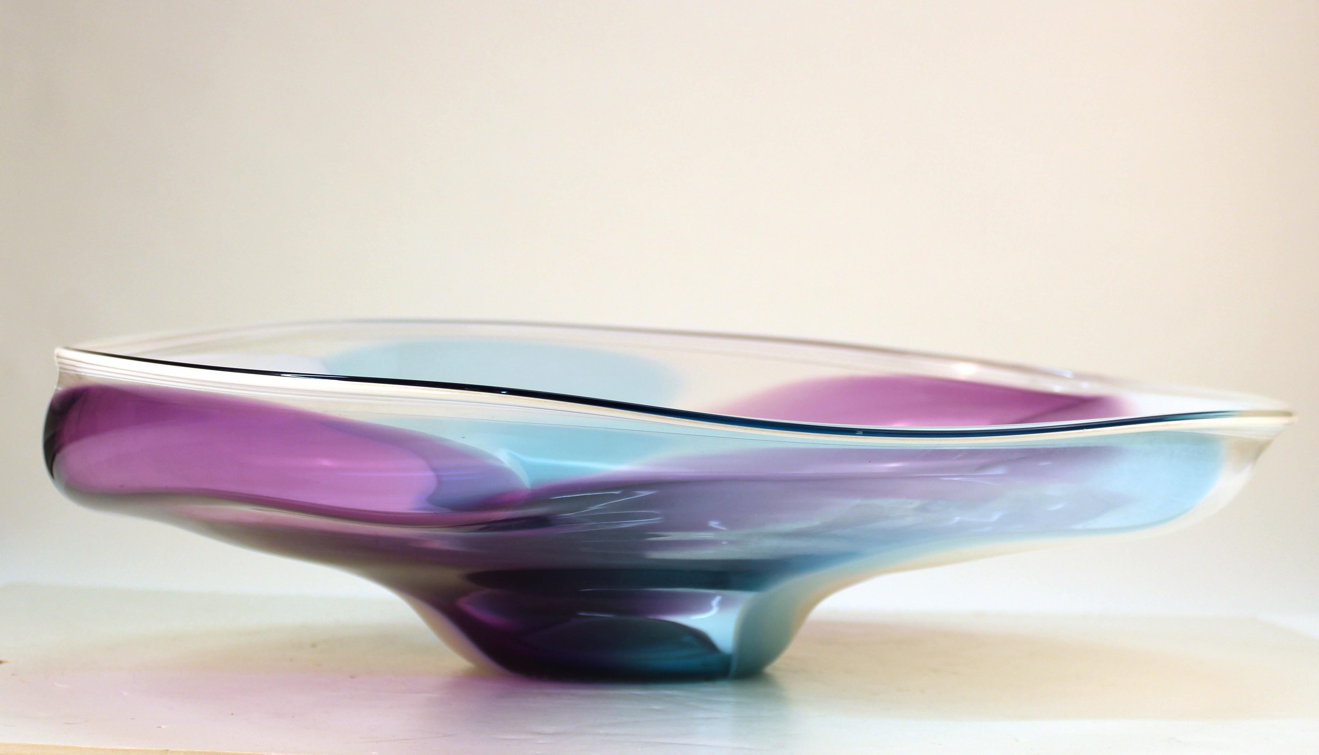 Modern Nicholson Studio Art Glass 'Wave' Bowl In Good Condition In Astoria, NY