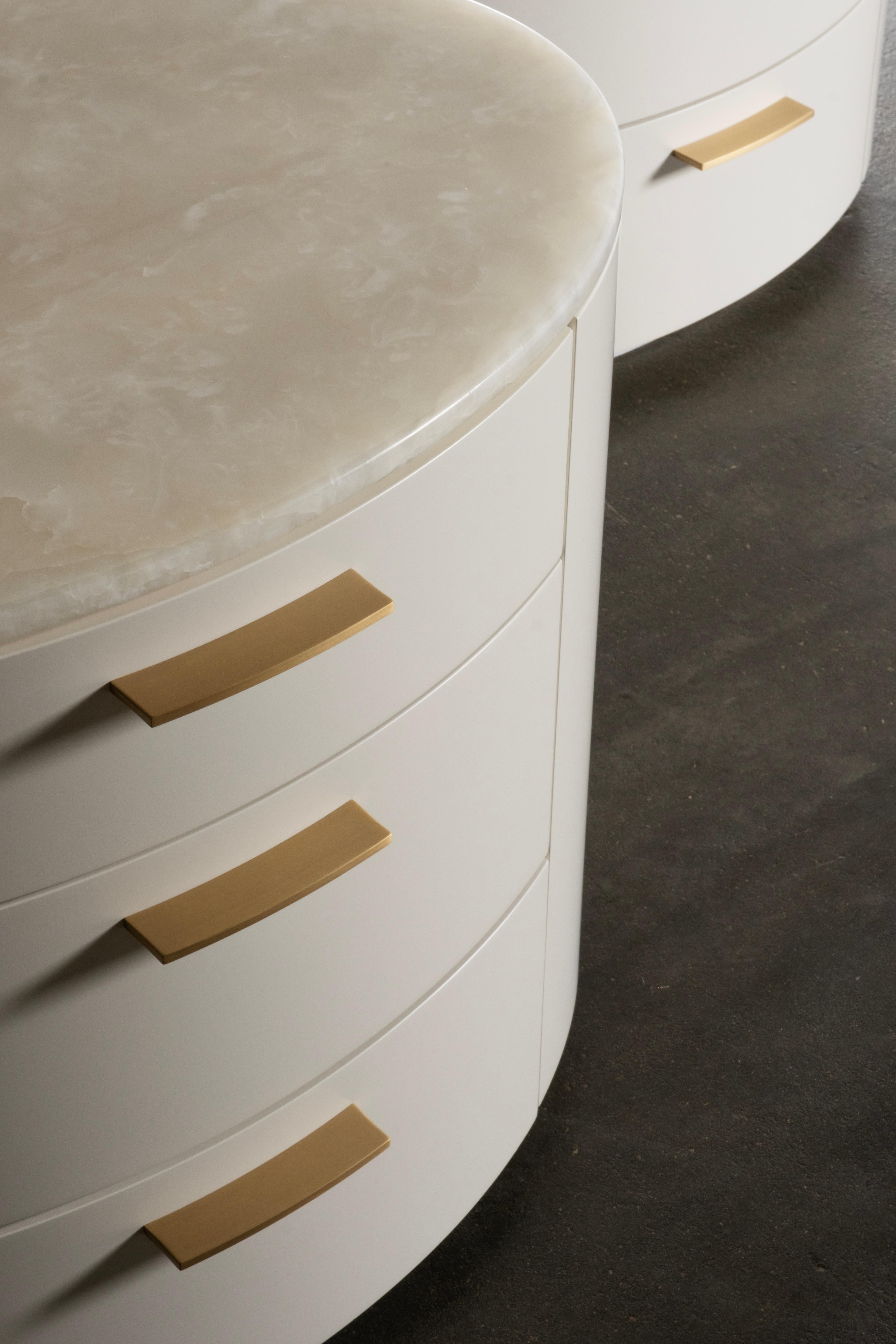 Comodini moderni Nilo Set/2 Onice fatti a mano Portogallo Greenapple in vendita 1