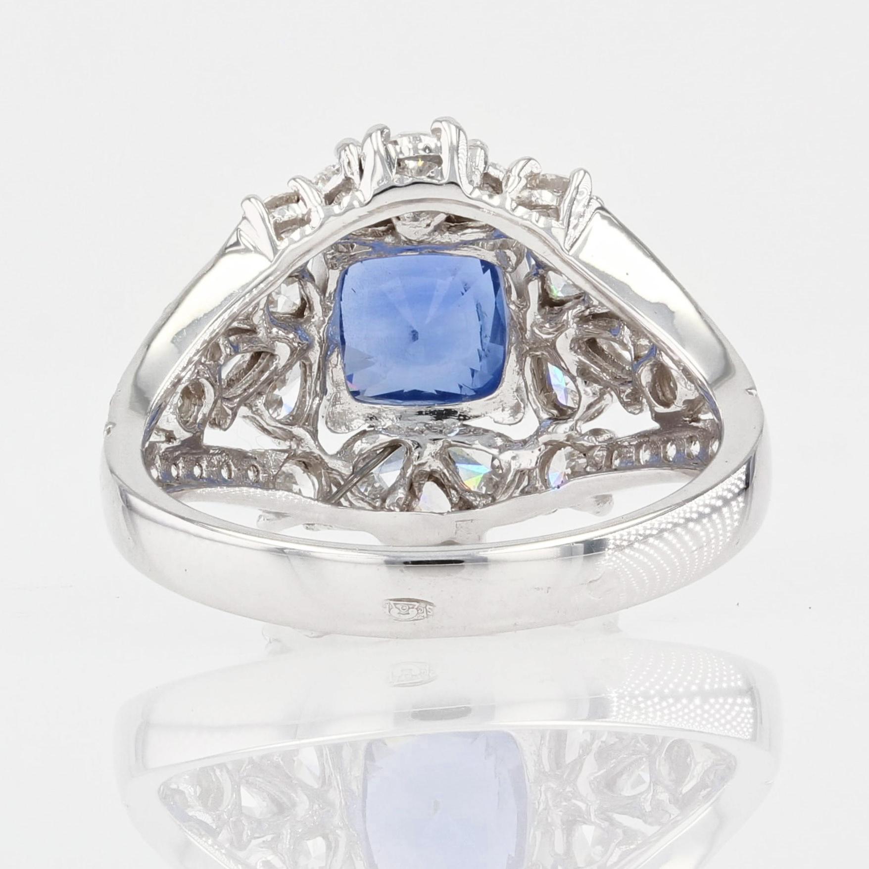 Modern No Heat Cornflower Sapphire Diamonds 18 Karat White Gold Dome Ring For Sale 3