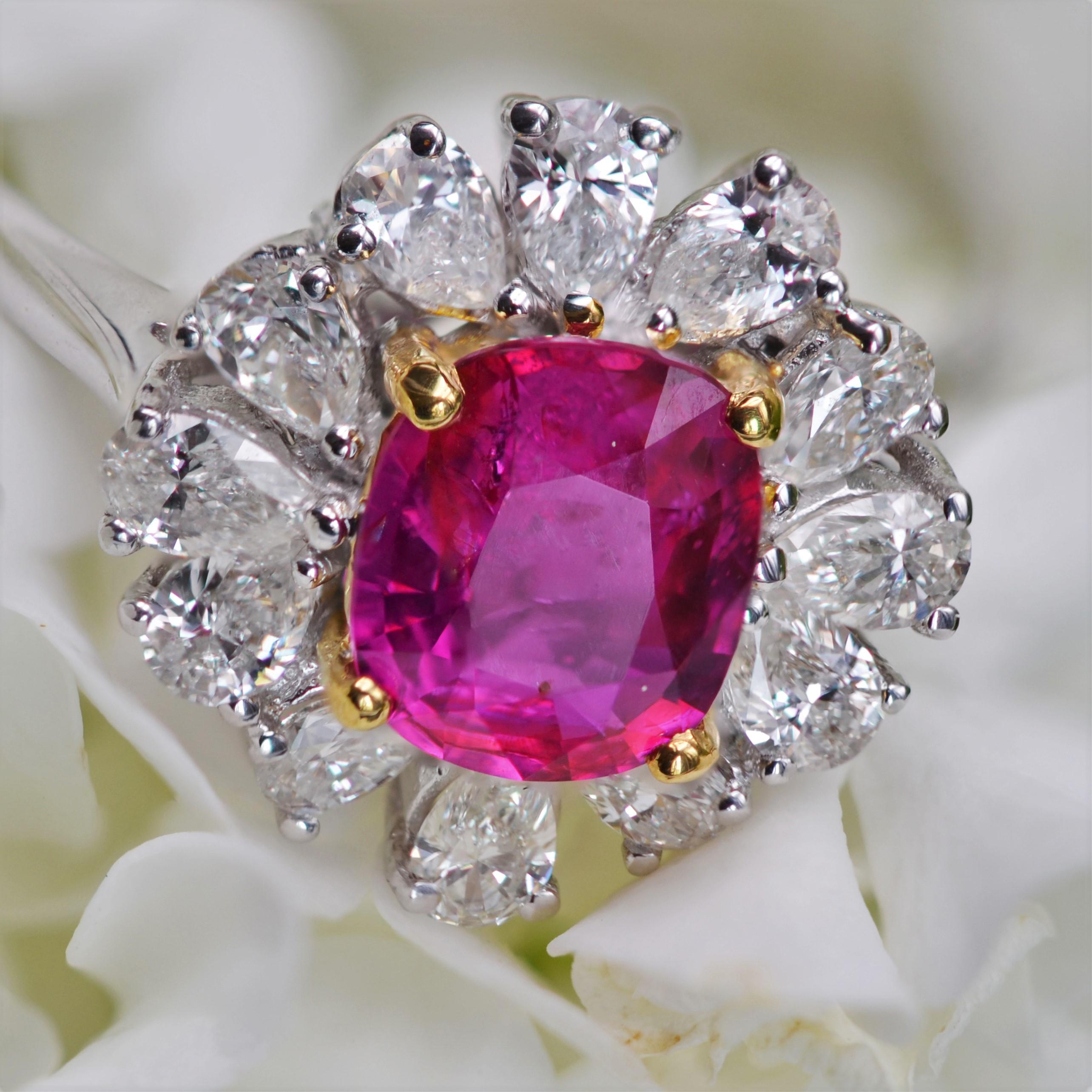Modern No Heat Pink Sapphire Pear-Cut Diamond 18 Karat White Gold Cluster Ring In New Condition For Sale In Poitiers, FR