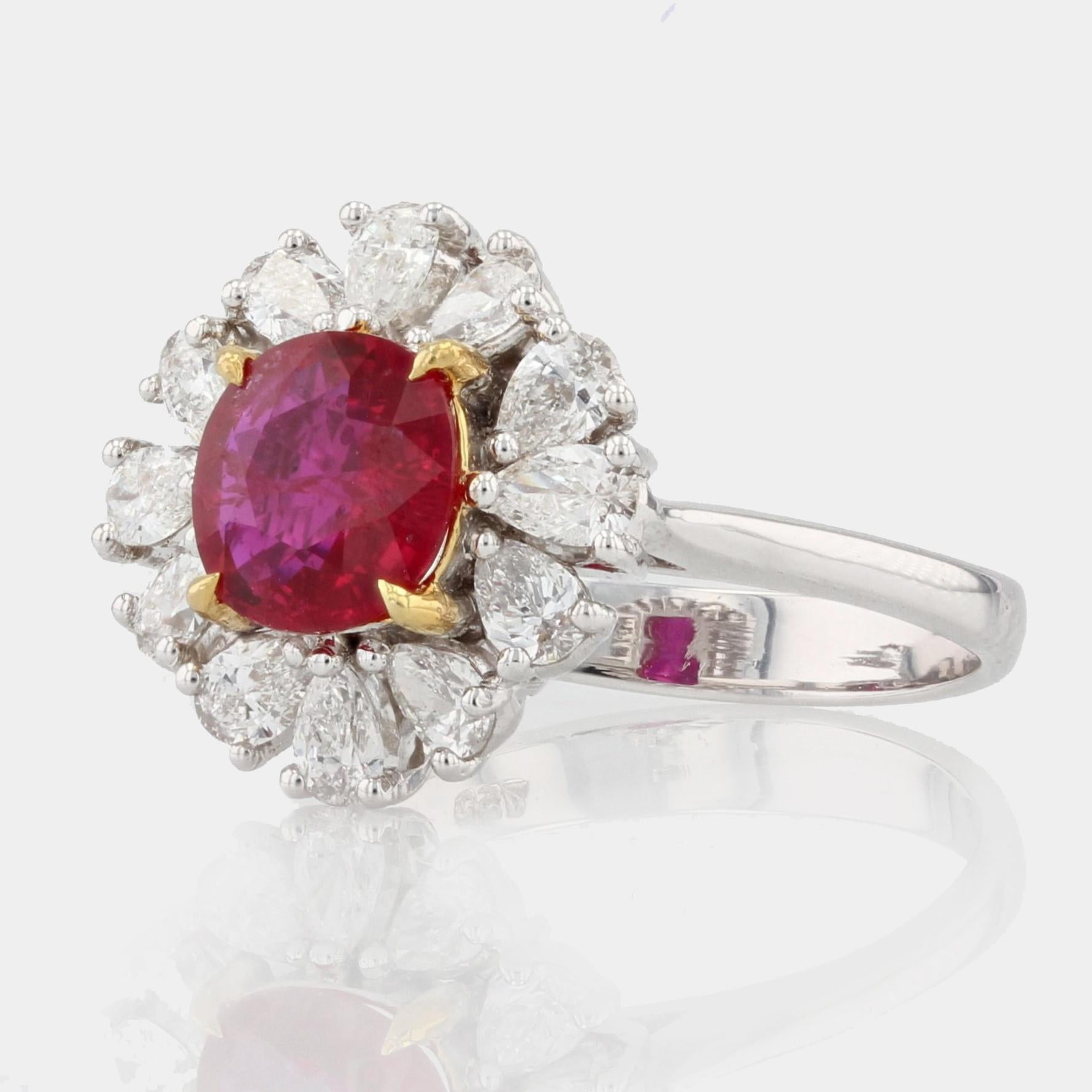 Modern No Heat Ruby Pear-Cut Diamond 18 Karat White Gold Cluster Ring For Sale 1