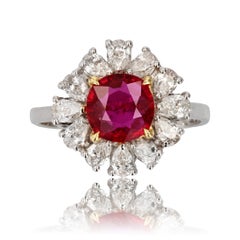 Bague grappe moderne en or blanc 18 carats avec diamants taille poire et rubis non chauff