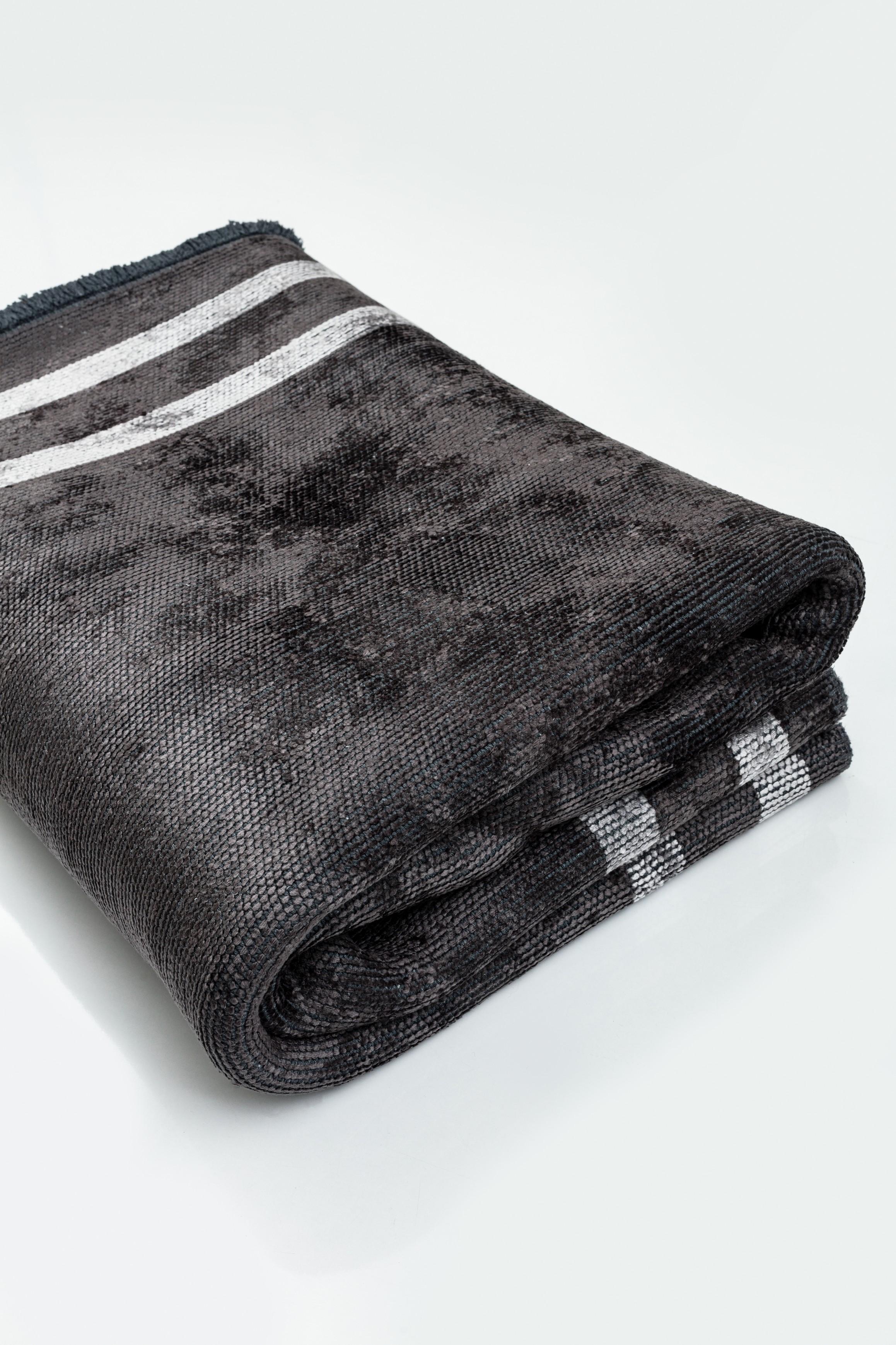 Im Angebot: Modern No Pattern Solid Color Luxury Area Rug,  (Grau) 4