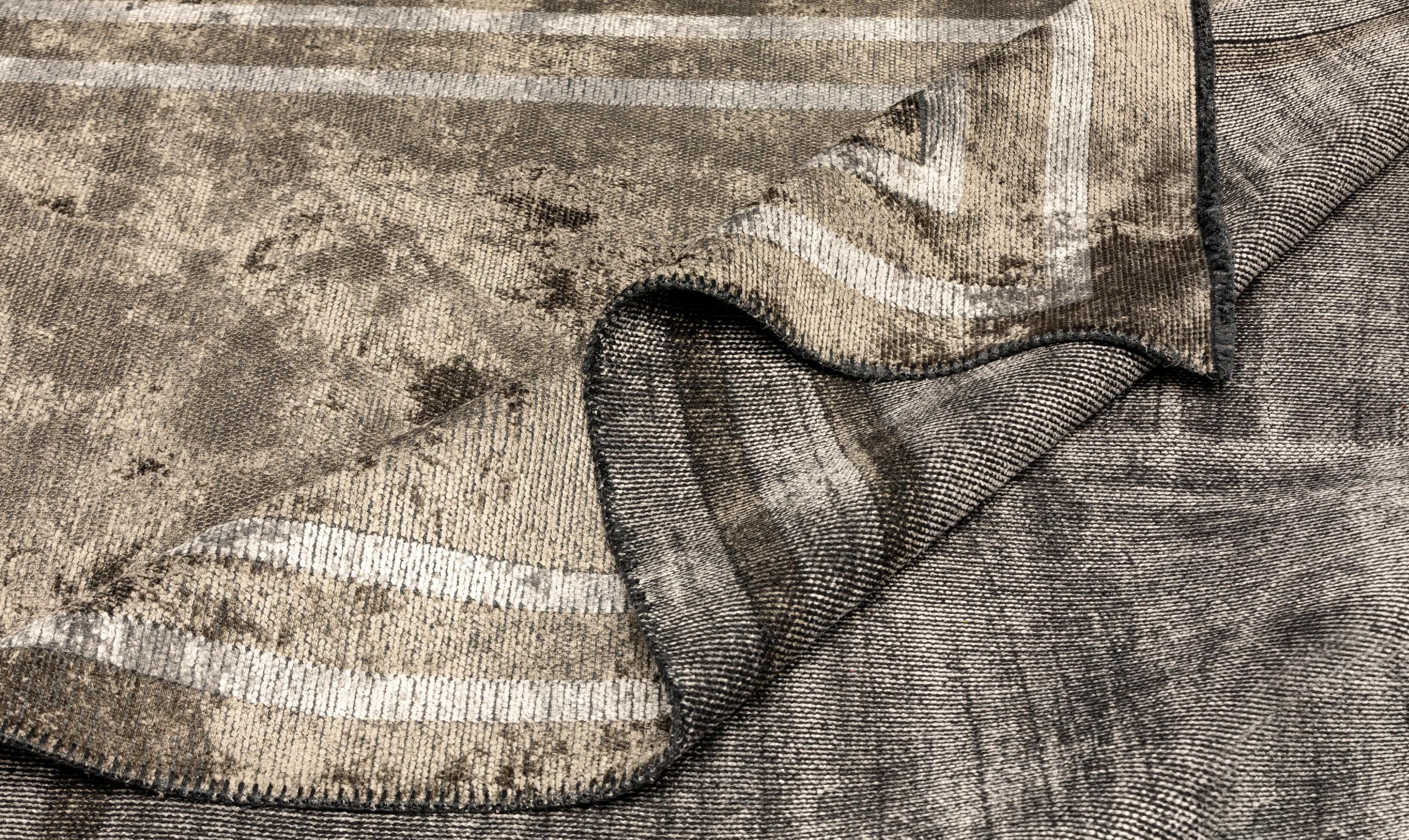 Im Angebot: Modern No Pattern Solid Color Luxury Area Rug,  (Grau) 2