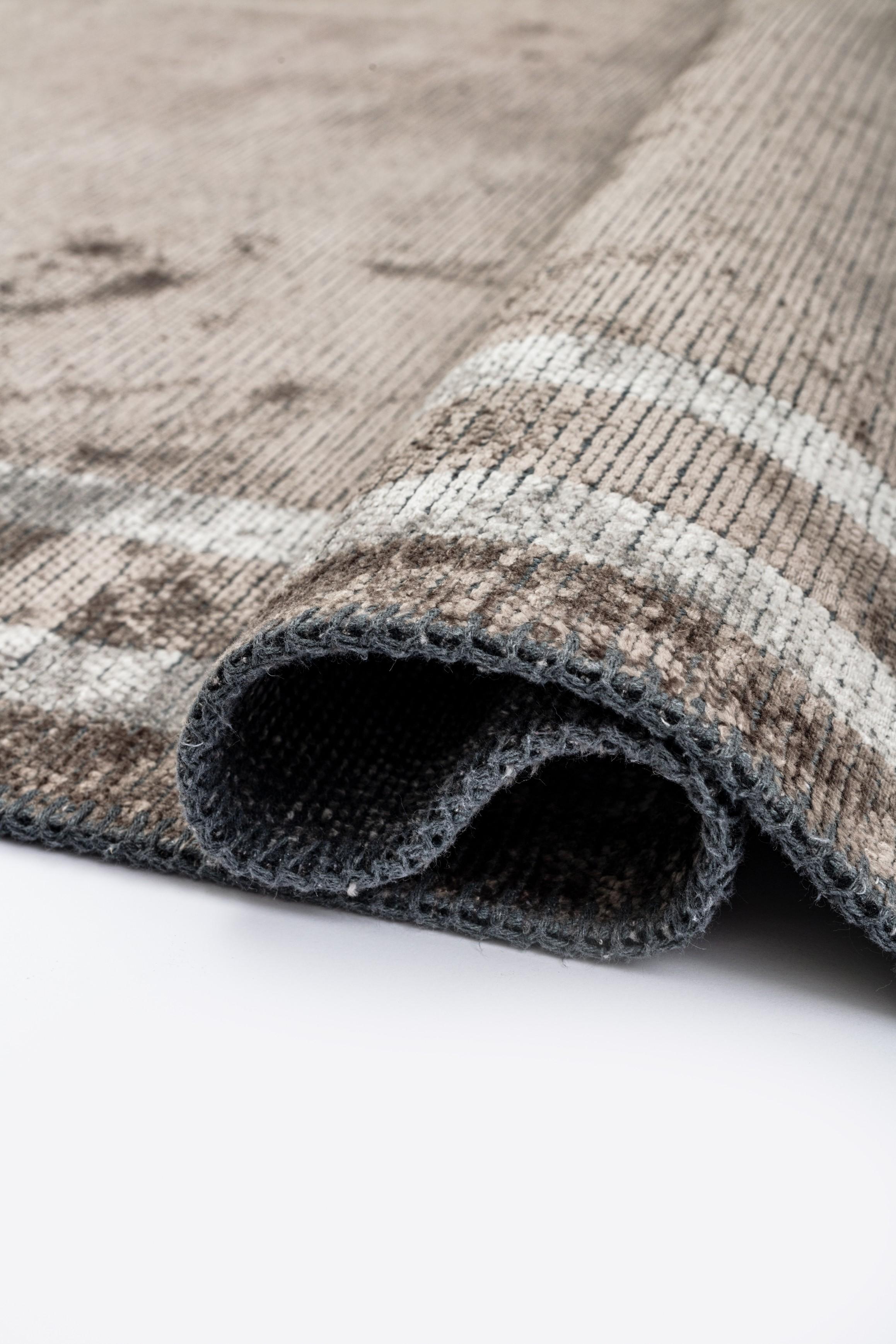 Im Angebot: Modern No Pattern Solid Color Luxury Area Rug,  (Grau) 2