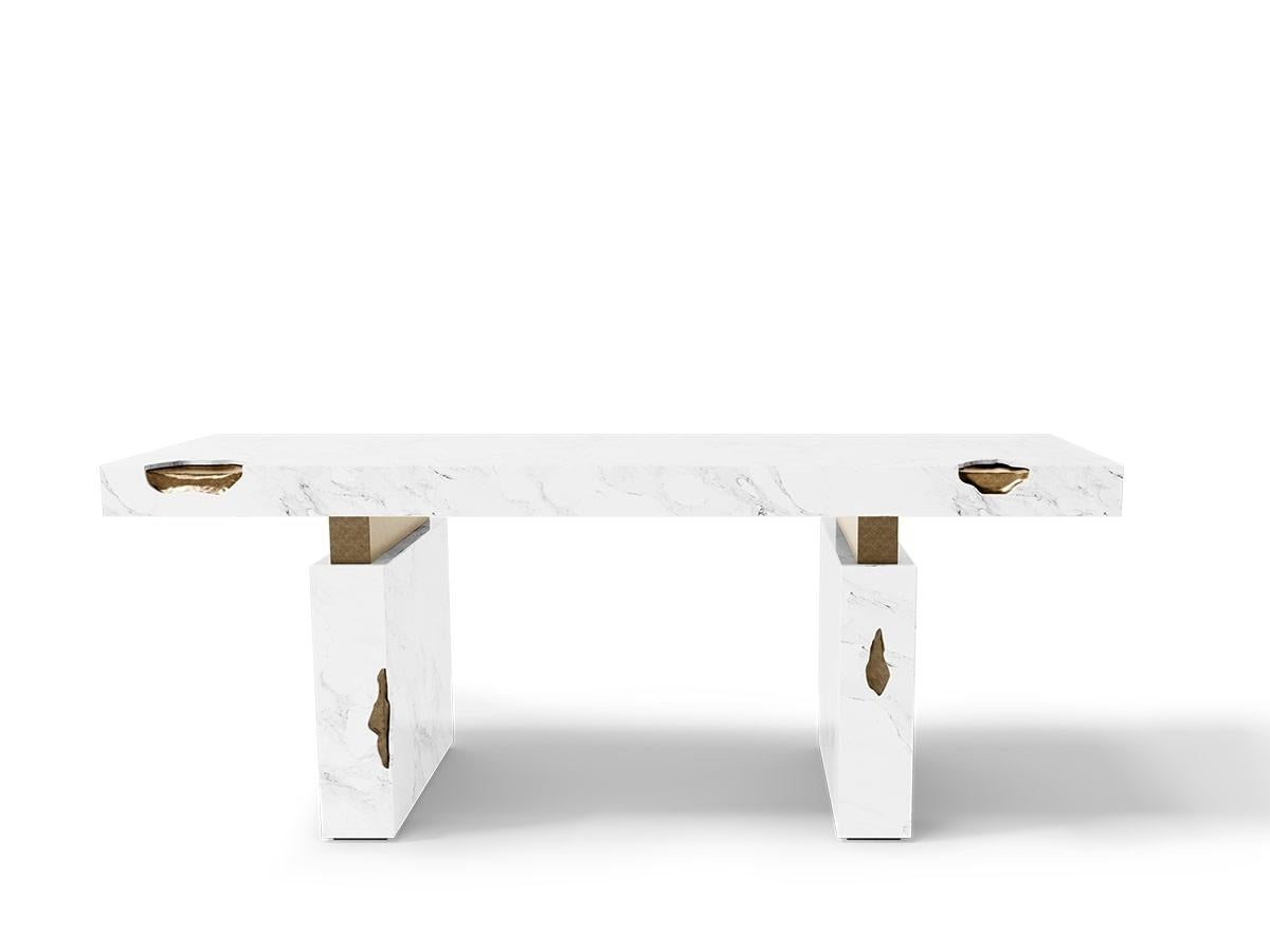 Modern Nougat white Olympic marble desk III by Caffe Latte

Modern Nougat white Olympic marble desk III by Caffe Latte
This Modern Nougat with White Olympic Marble Desk III by Caffe Latte is a luxurious and robust piece made of aged brushed brass