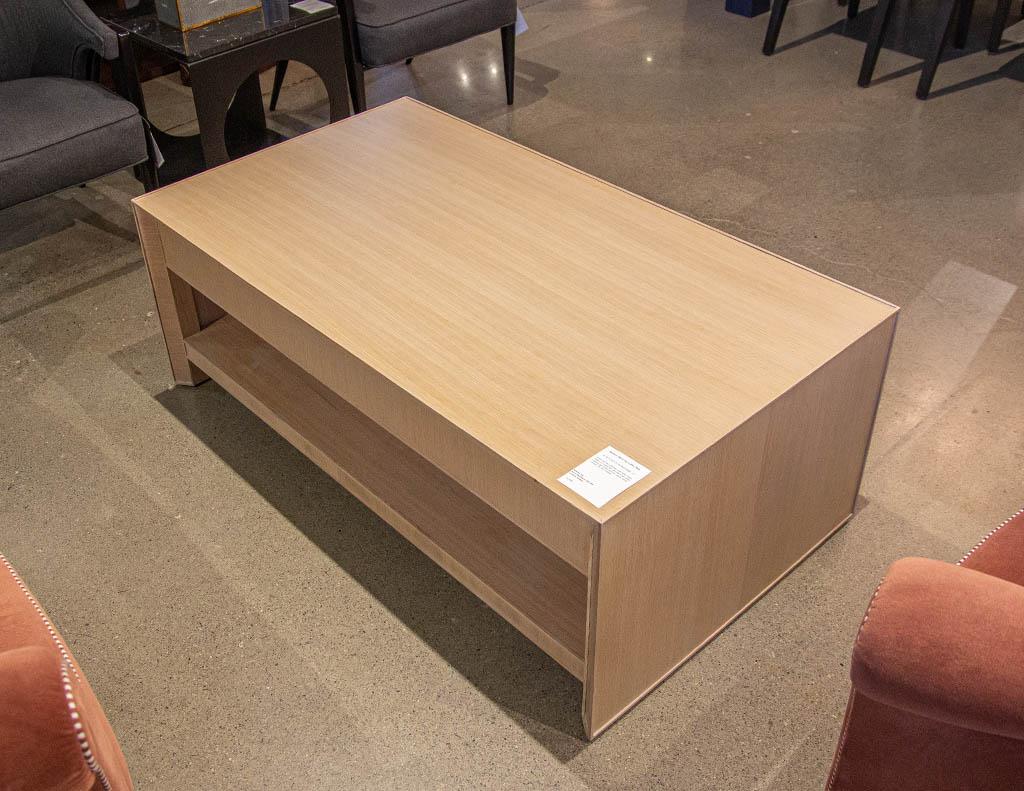 Américain Table basse moderne en chêne à 2 niveaux en vente