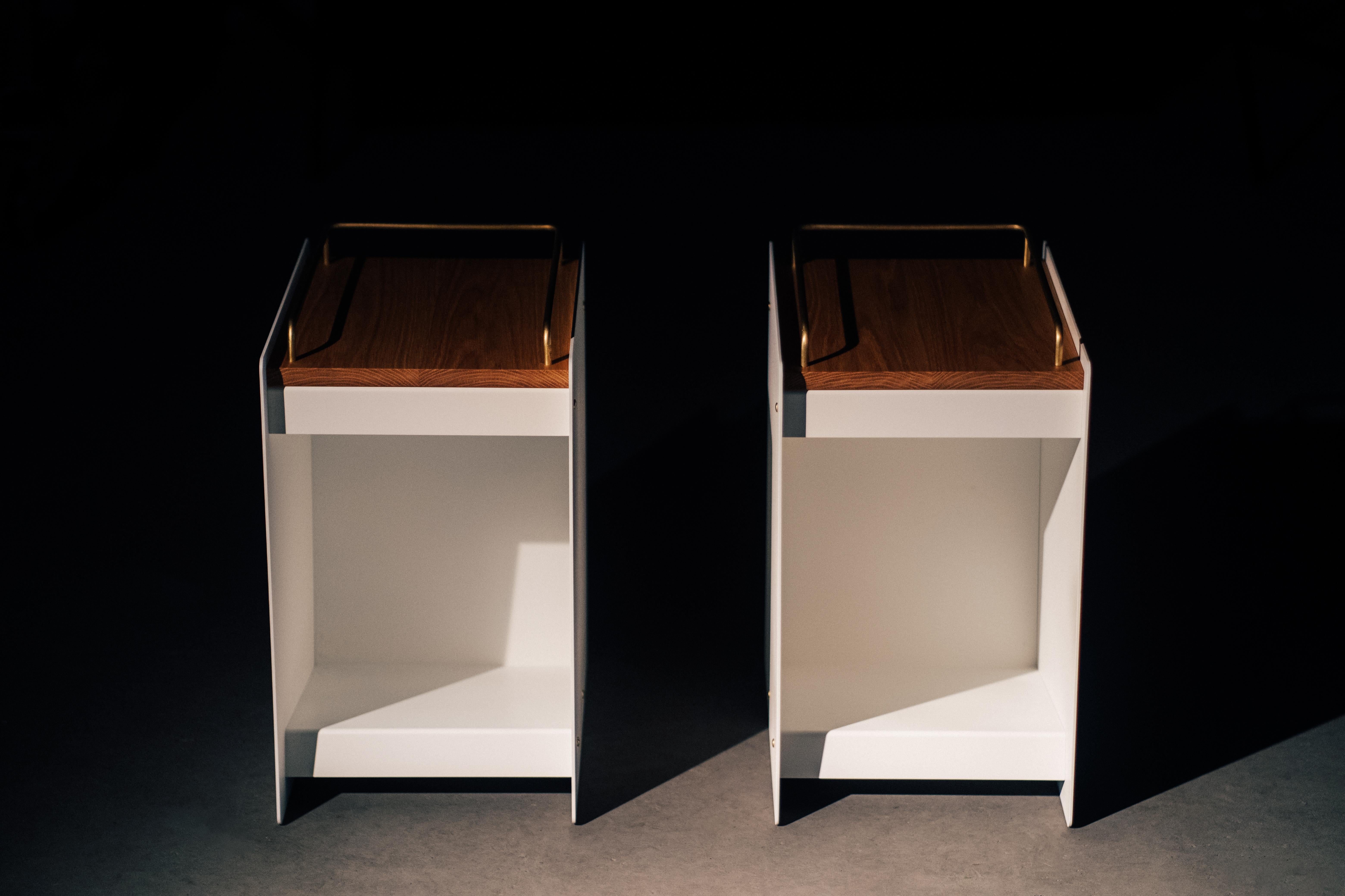 Moderner Tisch aus Eiche und Aluminium (Poliert) im Angebot