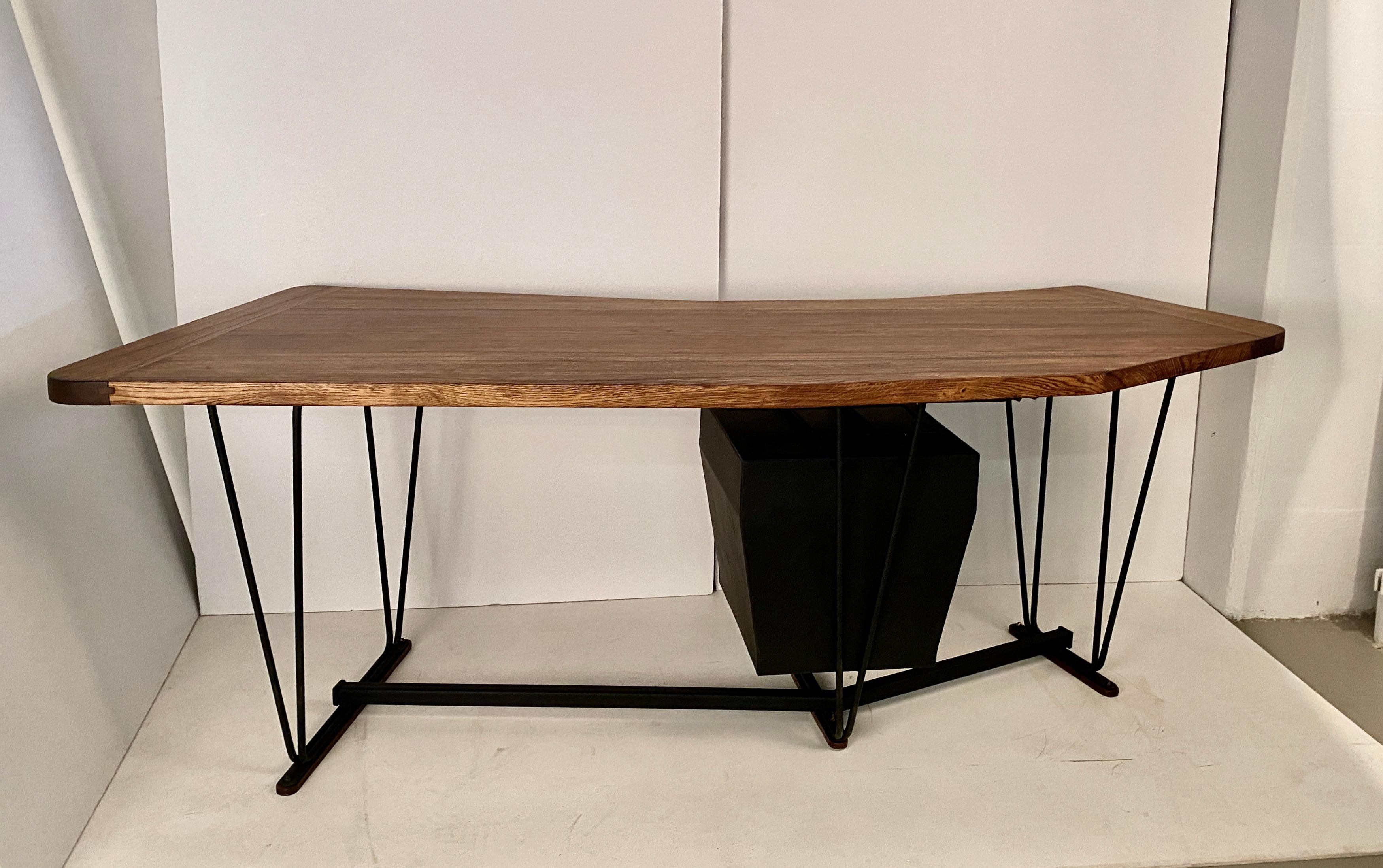 Modern Oak and Iron Boomerang Form Desk, France, circa 1930s For Sale 7
