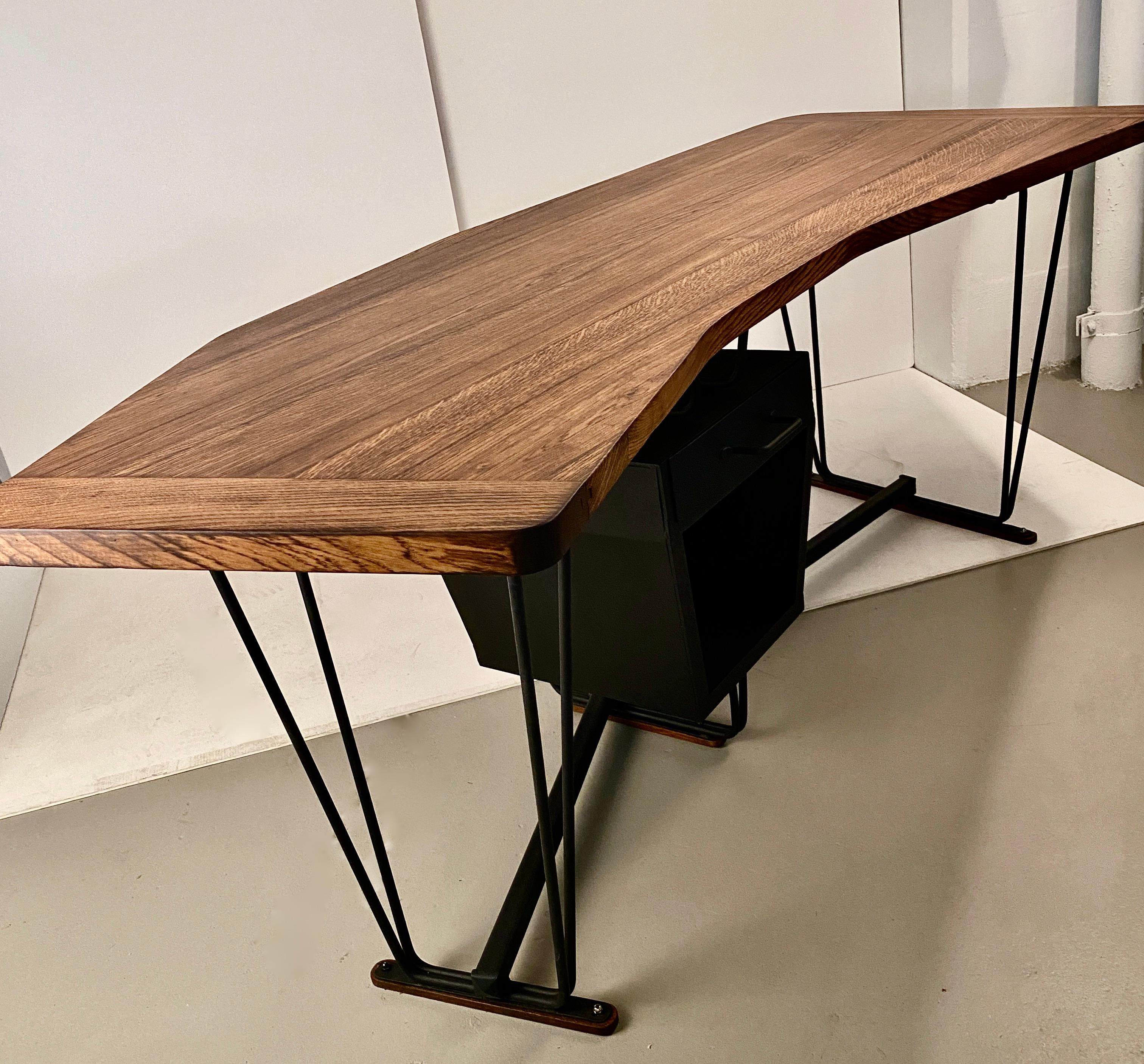 French Modern Oak and Iron Boomerang Form Desk, France, circa 1930s For Sale