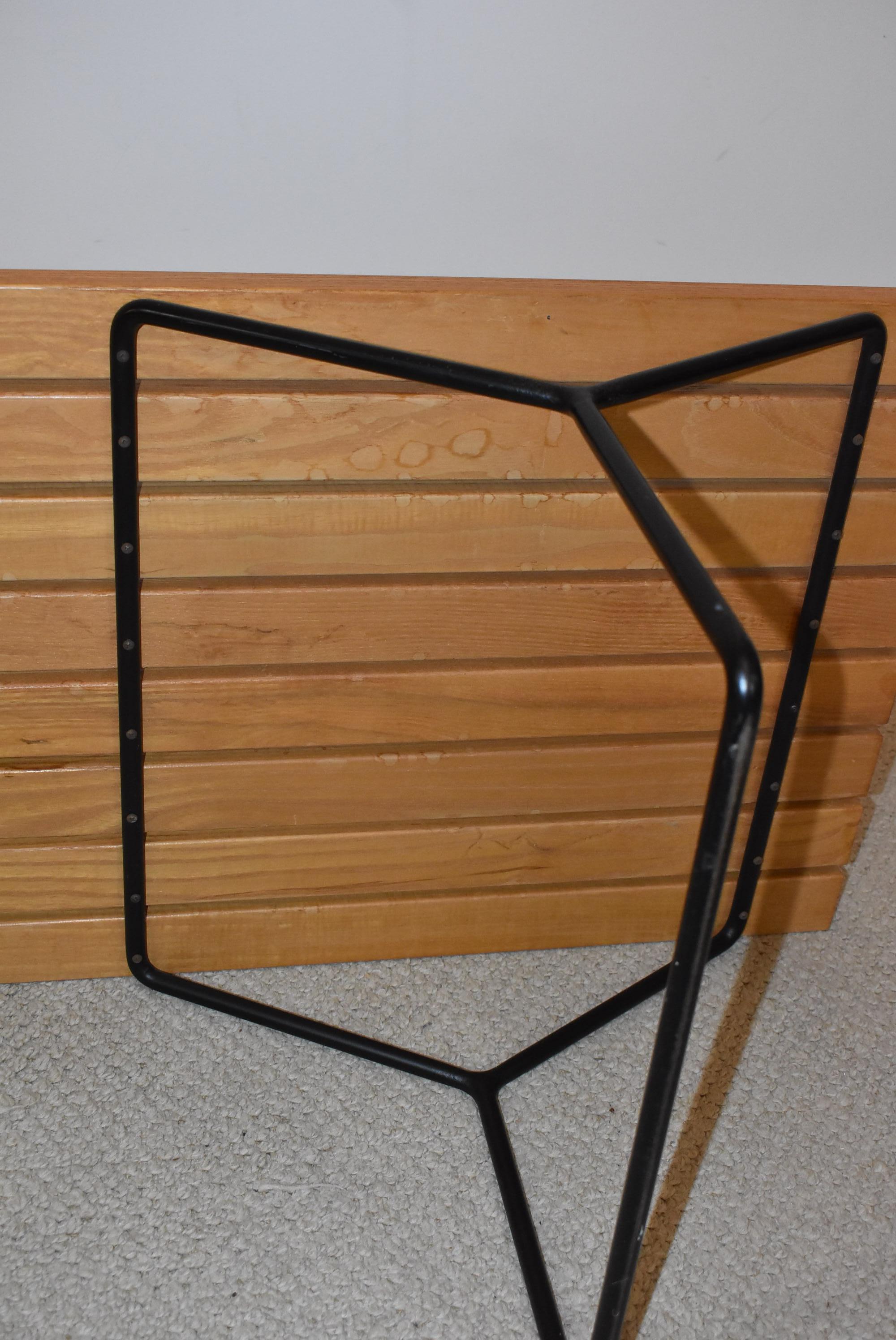 Modern Oak and Steel Knoll Slated Bench Attributed to Harry Bertoia In Good Condition In Toledo, OH