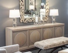 Modernes Buffet aus Eiche in rustikaler Ausführung