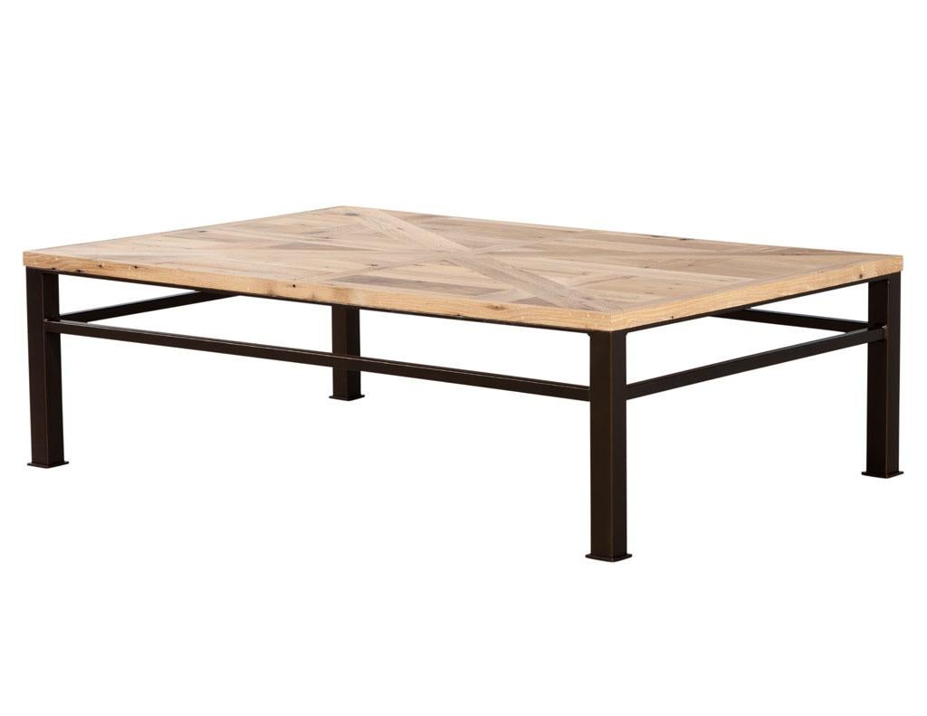Moderner moderner Esstisch aus Eiche mit schwarzem Metallgestell von Ellen Degeneres Wess Tisch im Angebot 5