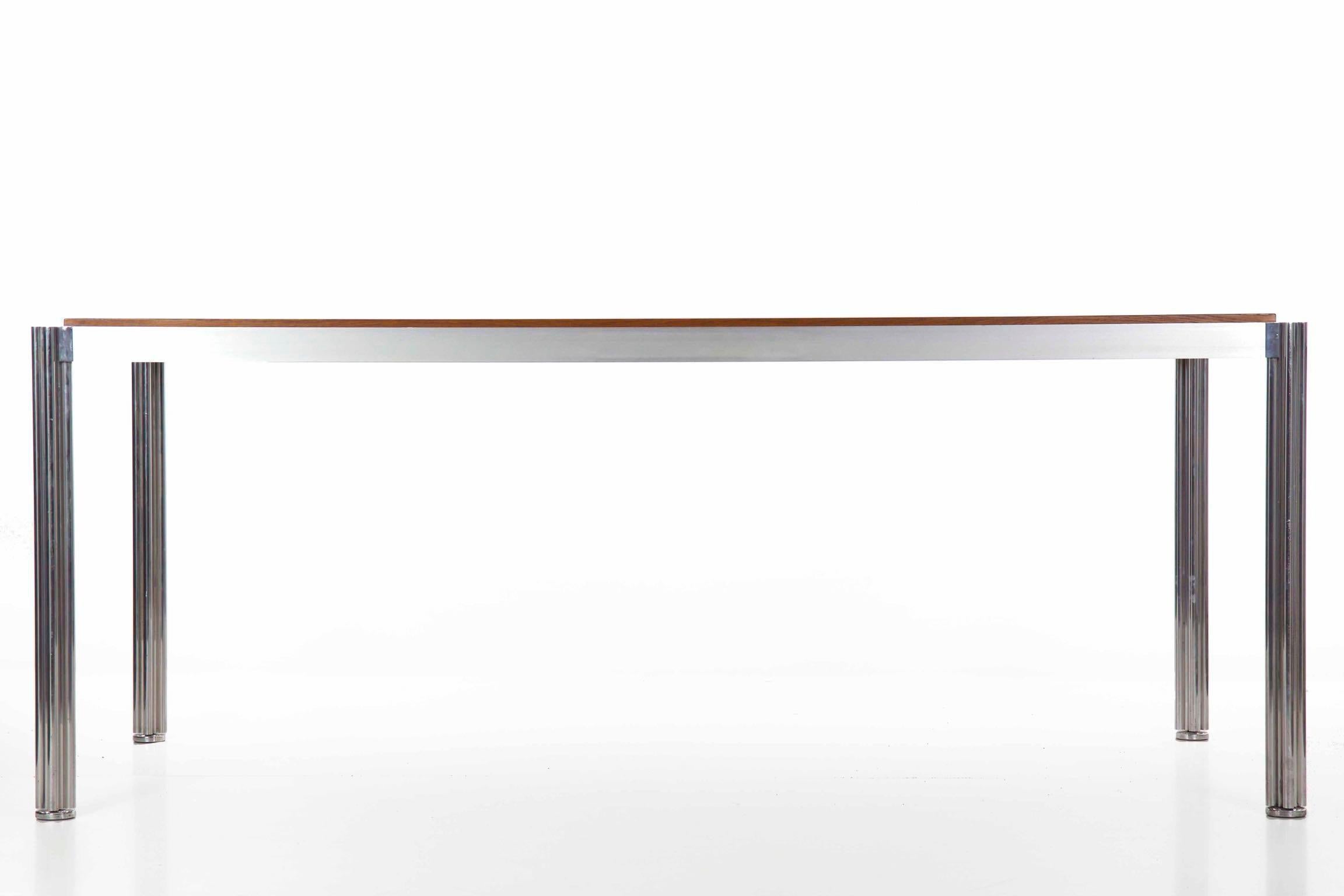 Moderner Esstisch aus Eiche und poliertem Aluminium mit Shamrock-Beinen von Jens Risom im Zustand „Gut“ im Angebot in Shippensburg, PA