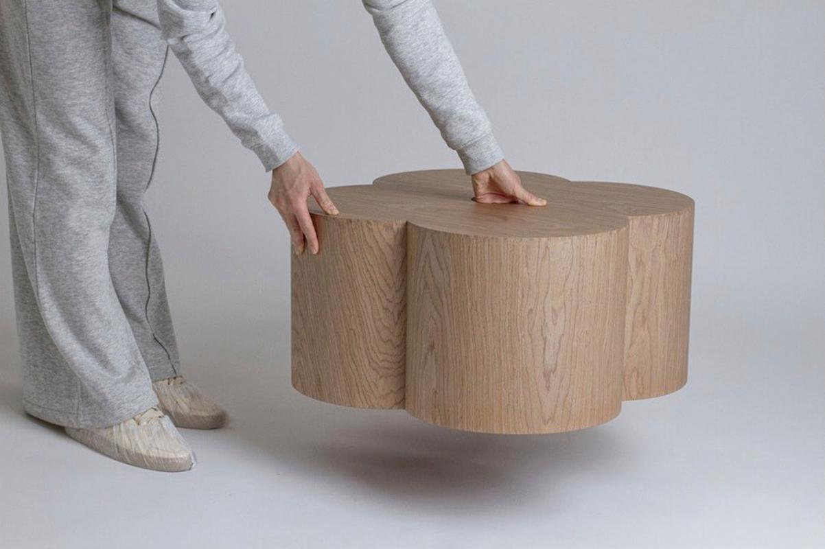 Modern Oak Veneer Minimalist Table: Sleek Design for Contemporary Living Spaces For Sale 2