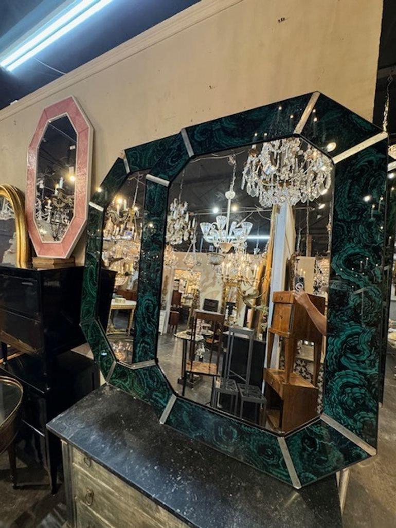 Espejo moderno octogonal de malaquita en venta 3