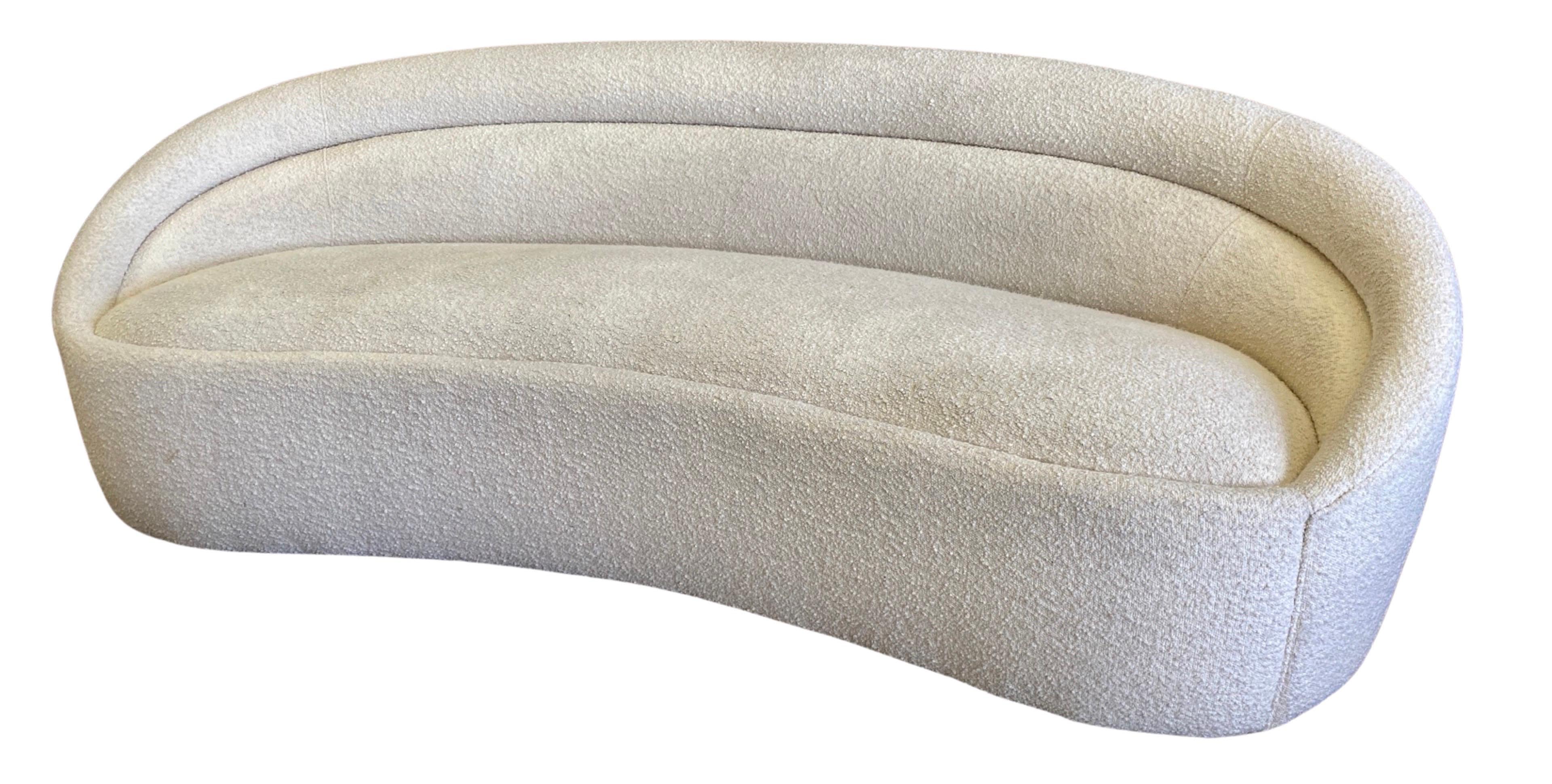 Chinese Modern Off-White Bouclé Curved Sofa with Rounded Design For Sale