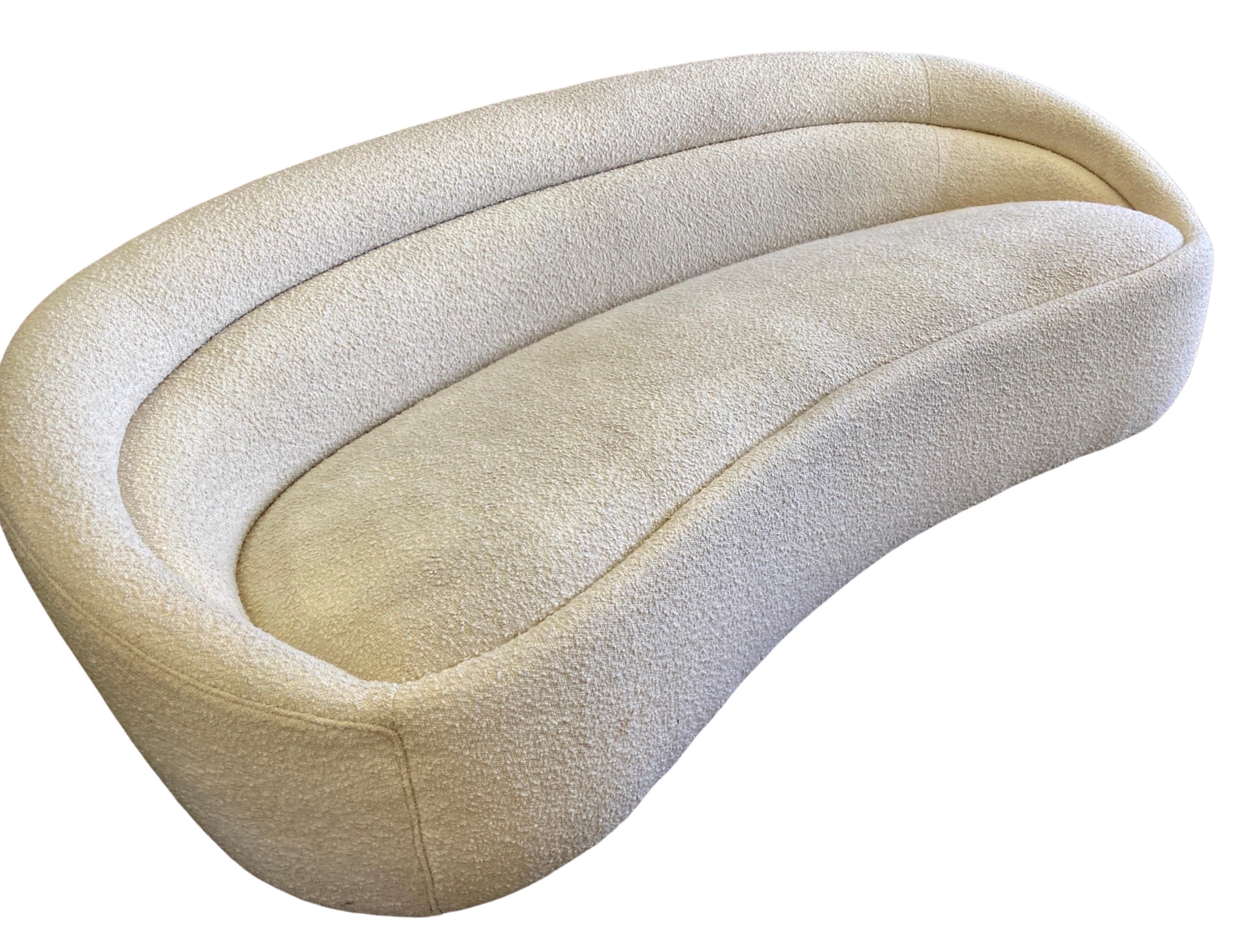 Contemporary Modern Off-White Bouclé Curved Sofa with Rounded Design For Sale