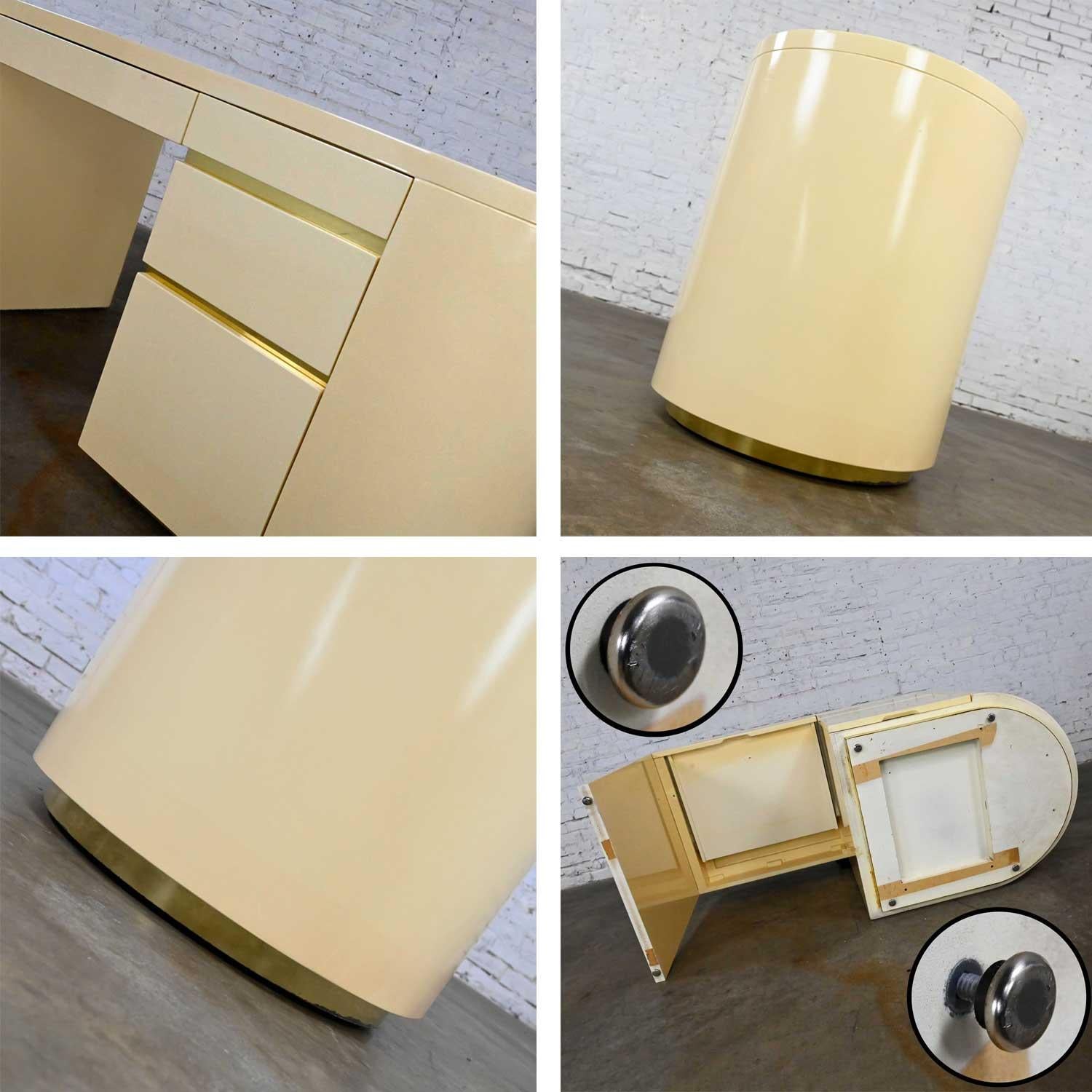 Modern off White Lacquered Desk Brass Details Style of Baughman or Springer For Sale 6