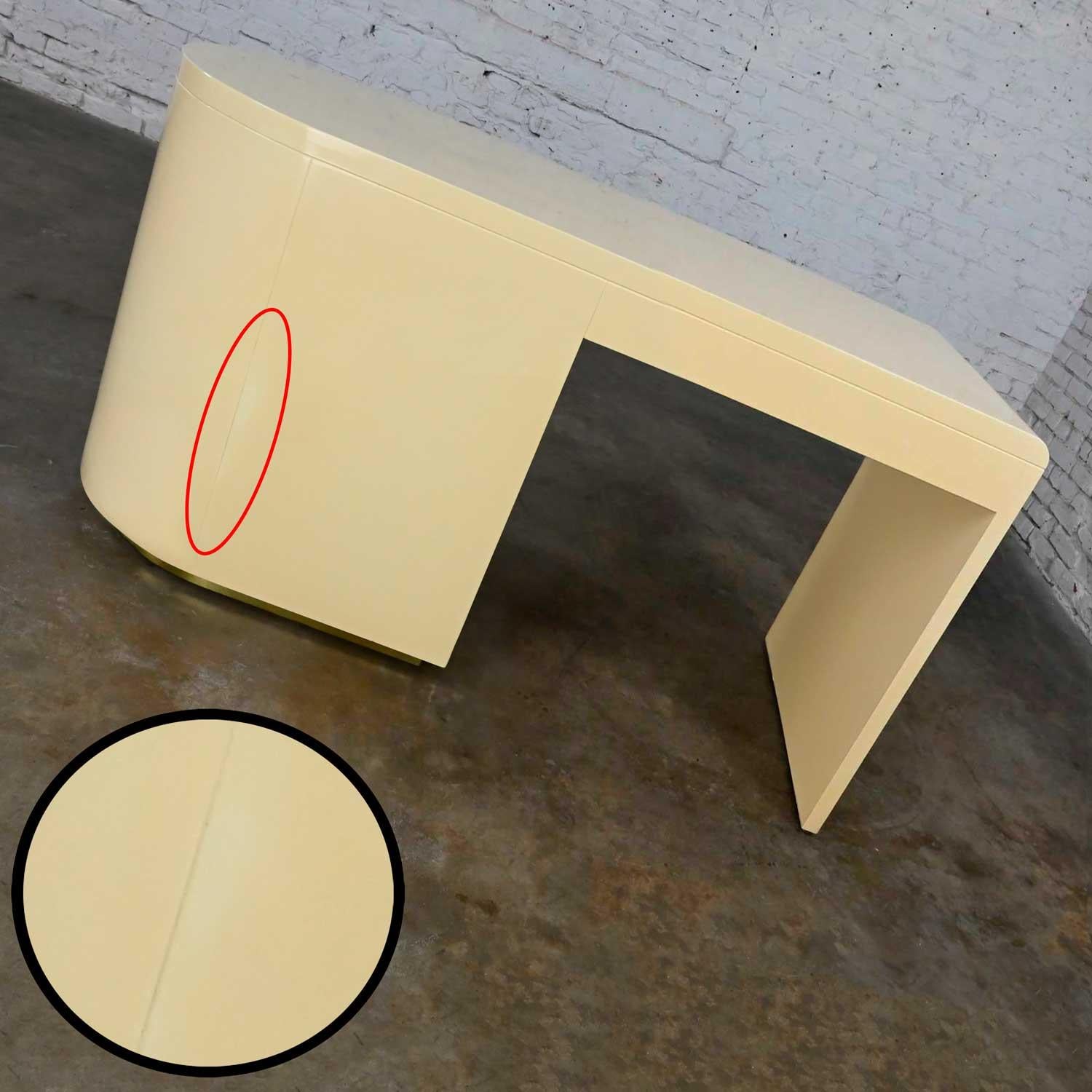 Modern off White Lacquered Desk Brass Details Style of Baughman or Springer For Sale 9