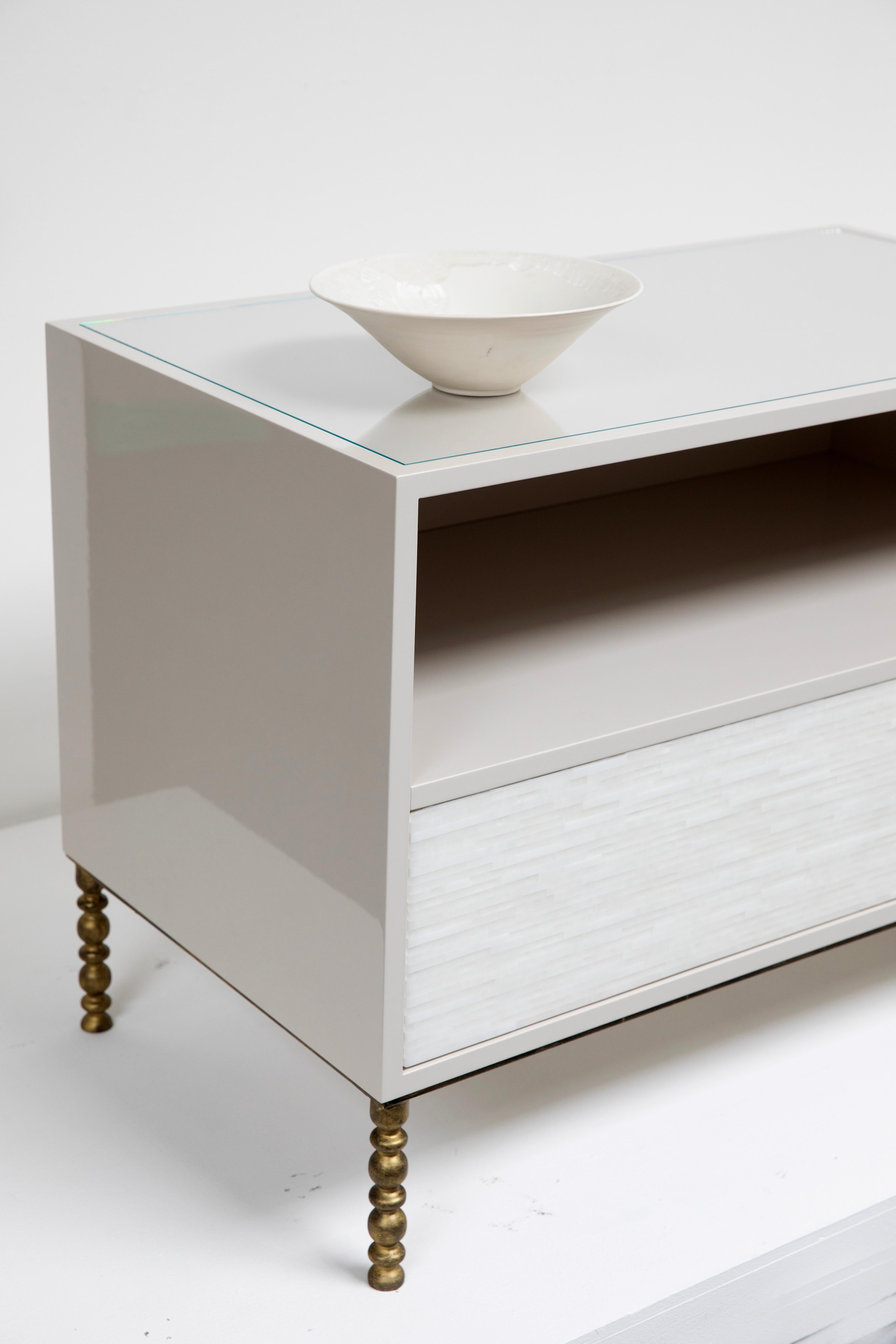 Américain The Modernity One Drawer-One Shelf Glass Nightstands By Ercole  en vente