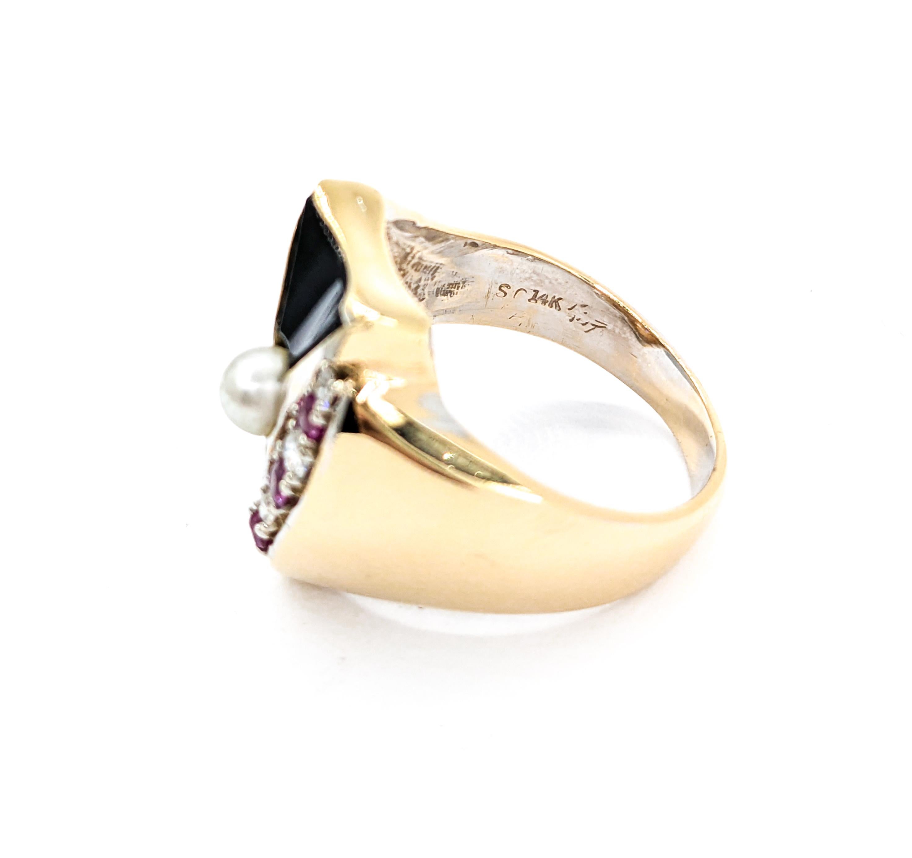 Modern Onyx, Diamond, Pearl & Pink Sapphire Ring in Yellow Gold For Sale 4
