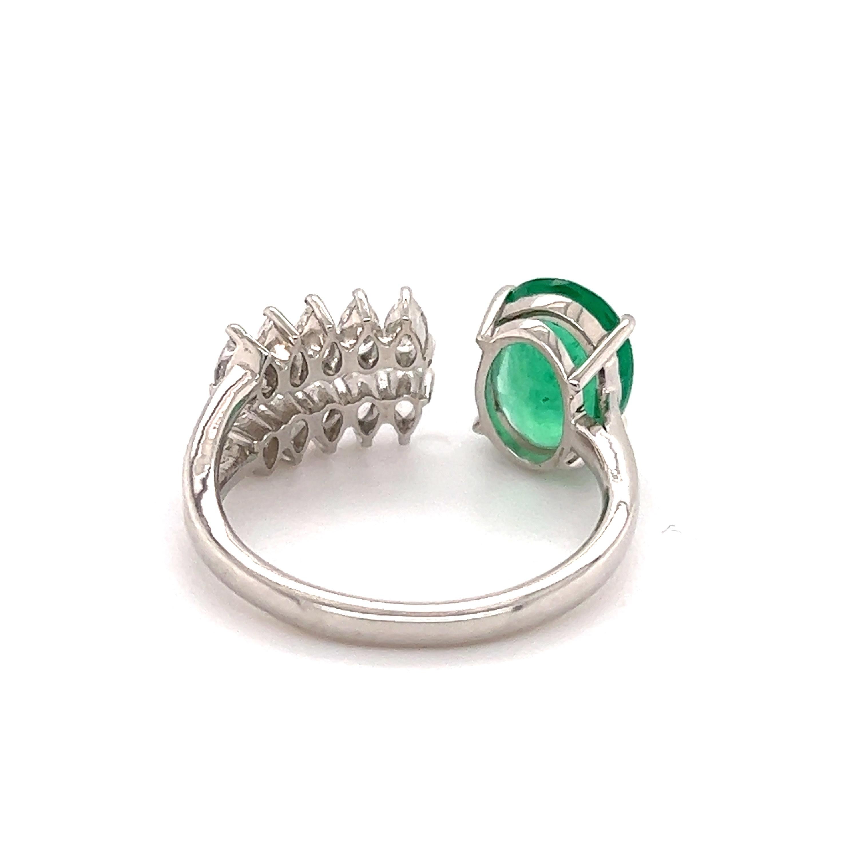 Modern Open Design Diamond & Emerald By-Pass Ring In New Condition For Sale In MIAMI, FL