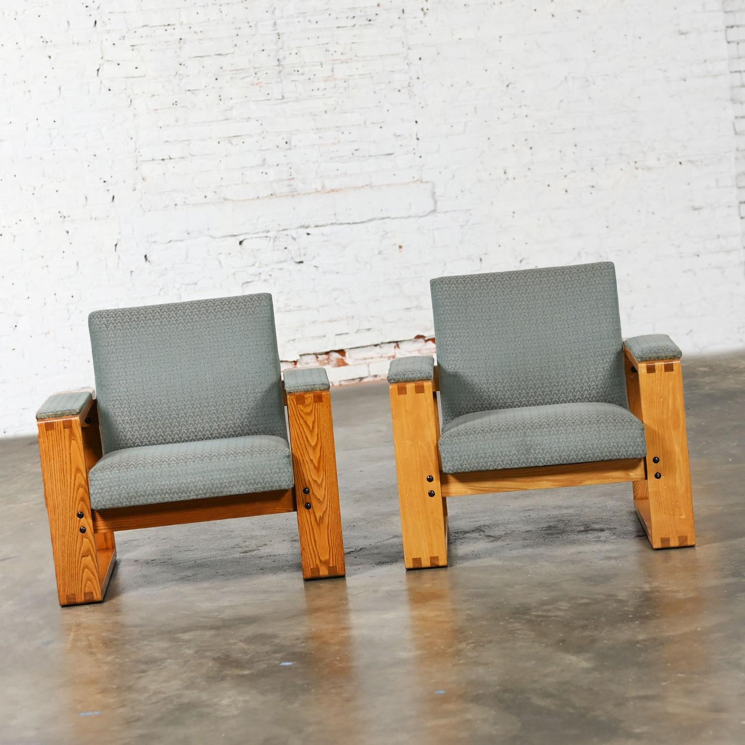Handsome vintage modern oak open frame club chairs with a floating upholstered seat & back in teal fabric, a pair. Beautiful condition, keeping in mind that this is vintage and not new so will have signs of use and wear even if it has been