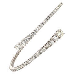 Bracelet jonc moderne ajusté avec diamants ajourés et ajouré de 3,36 carats