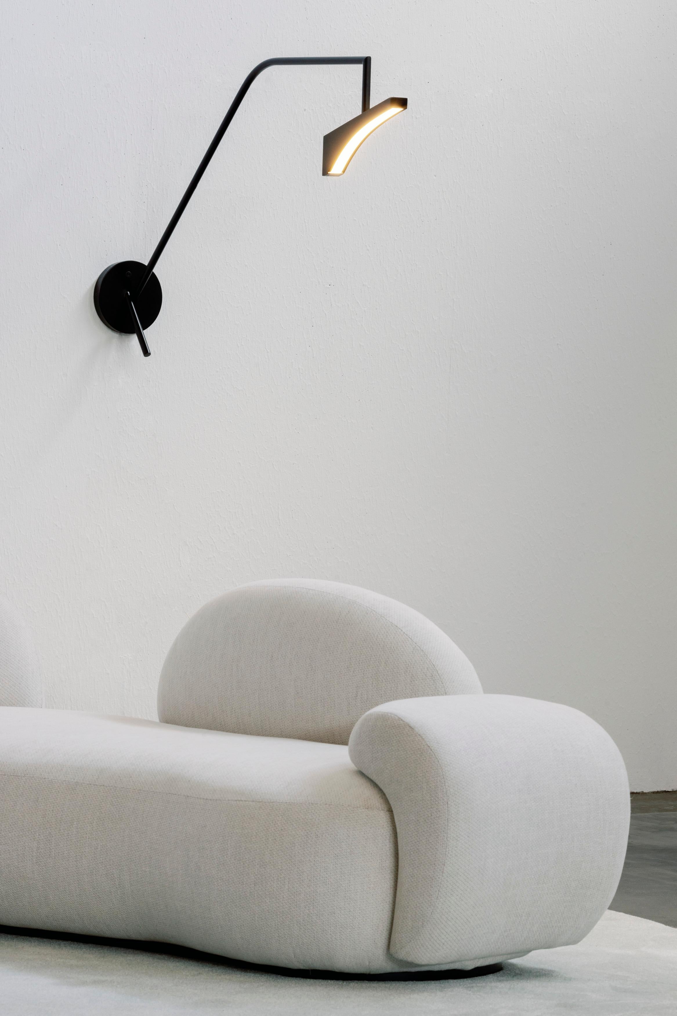 Lámpara de pie moderna, negra, hecha a mano en Portugal by Greenapple en venta 5