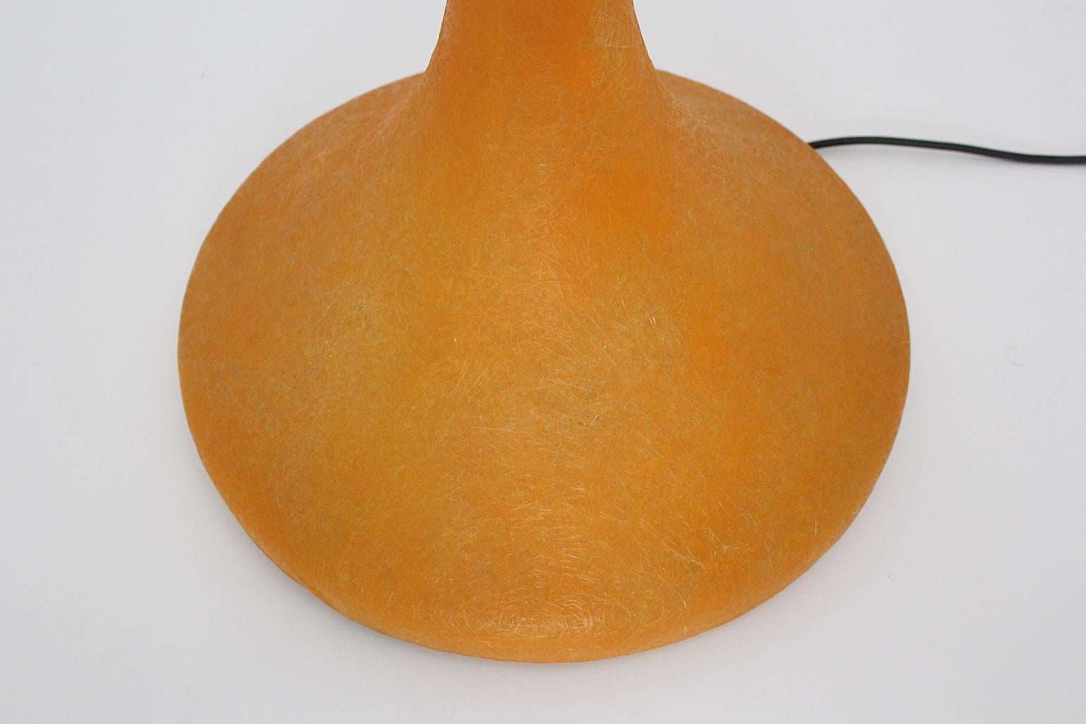 Lampadaire moderne orange vintage Guglielmo Berchicci E.T.A. pour Kundalini, Italie en vente 5