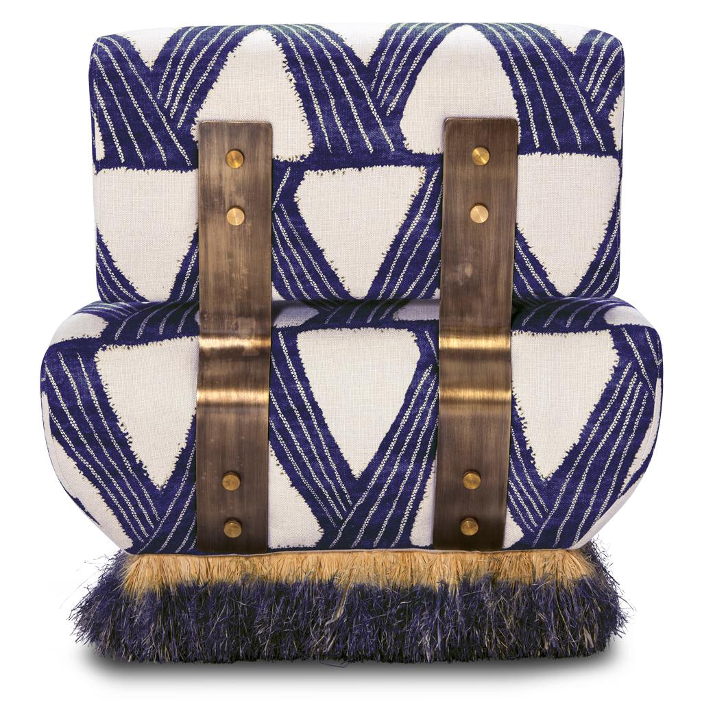 Effet bronze Chaise longue moderne en lin bleu organique, raphia et acier bronzé par Egg Designs en vente