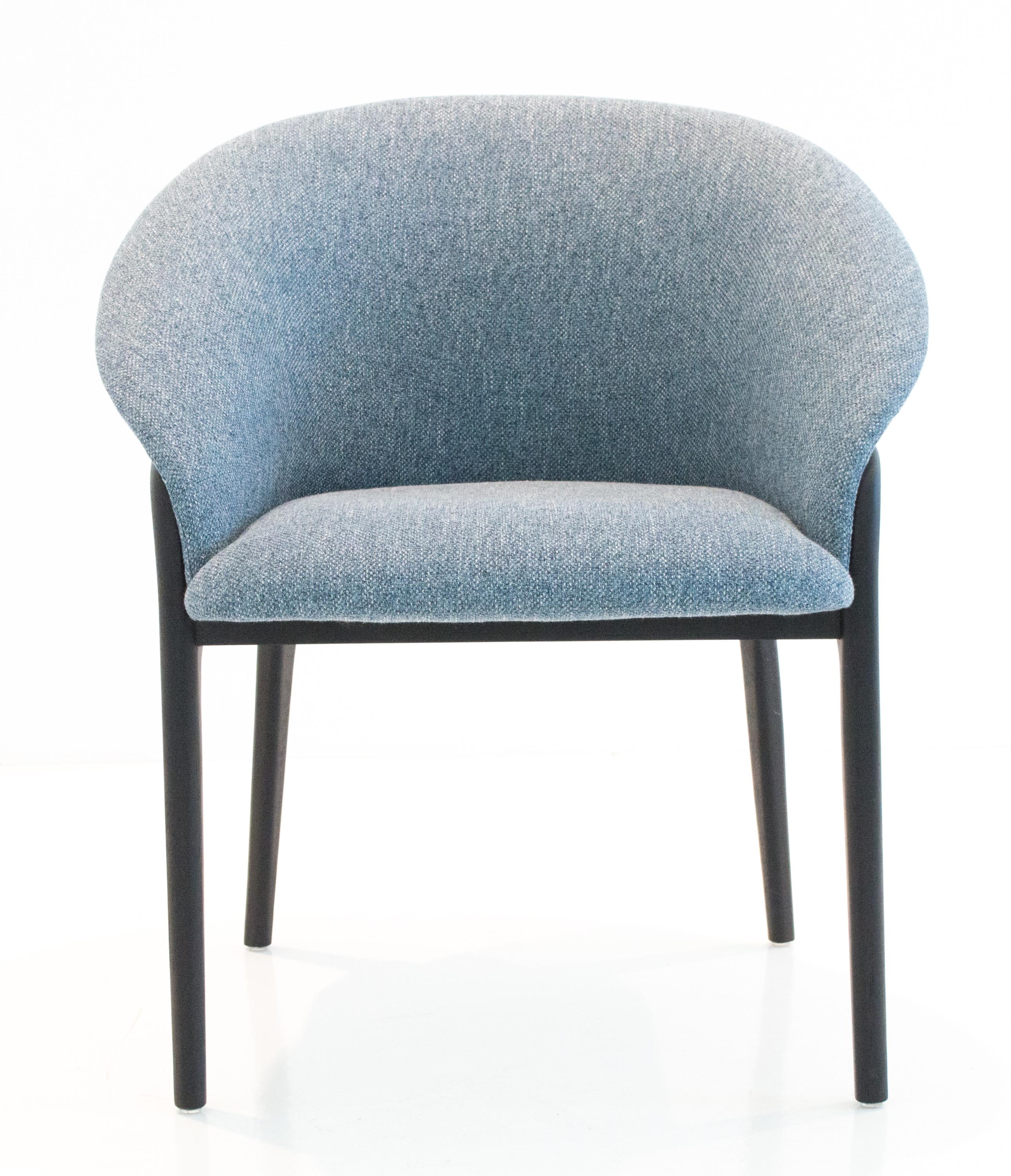 Moderner organischer Stuhl aus Massivholz, gepolstert, flexibles Sitzmöbel (Leder) im Angebot