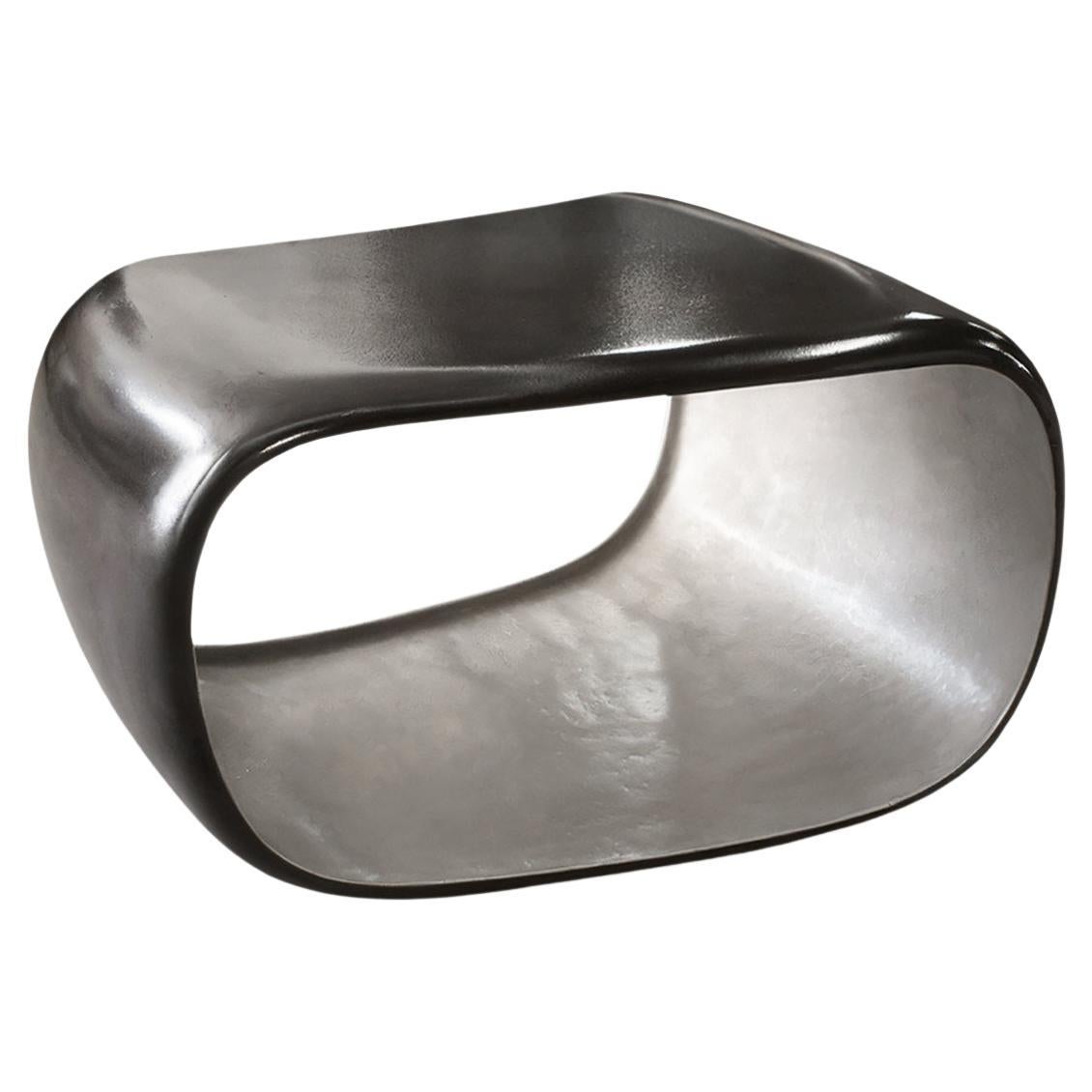 Modern Organic Fiberglass Orelhudo Side Table with Sculptural Silhouette For Sale