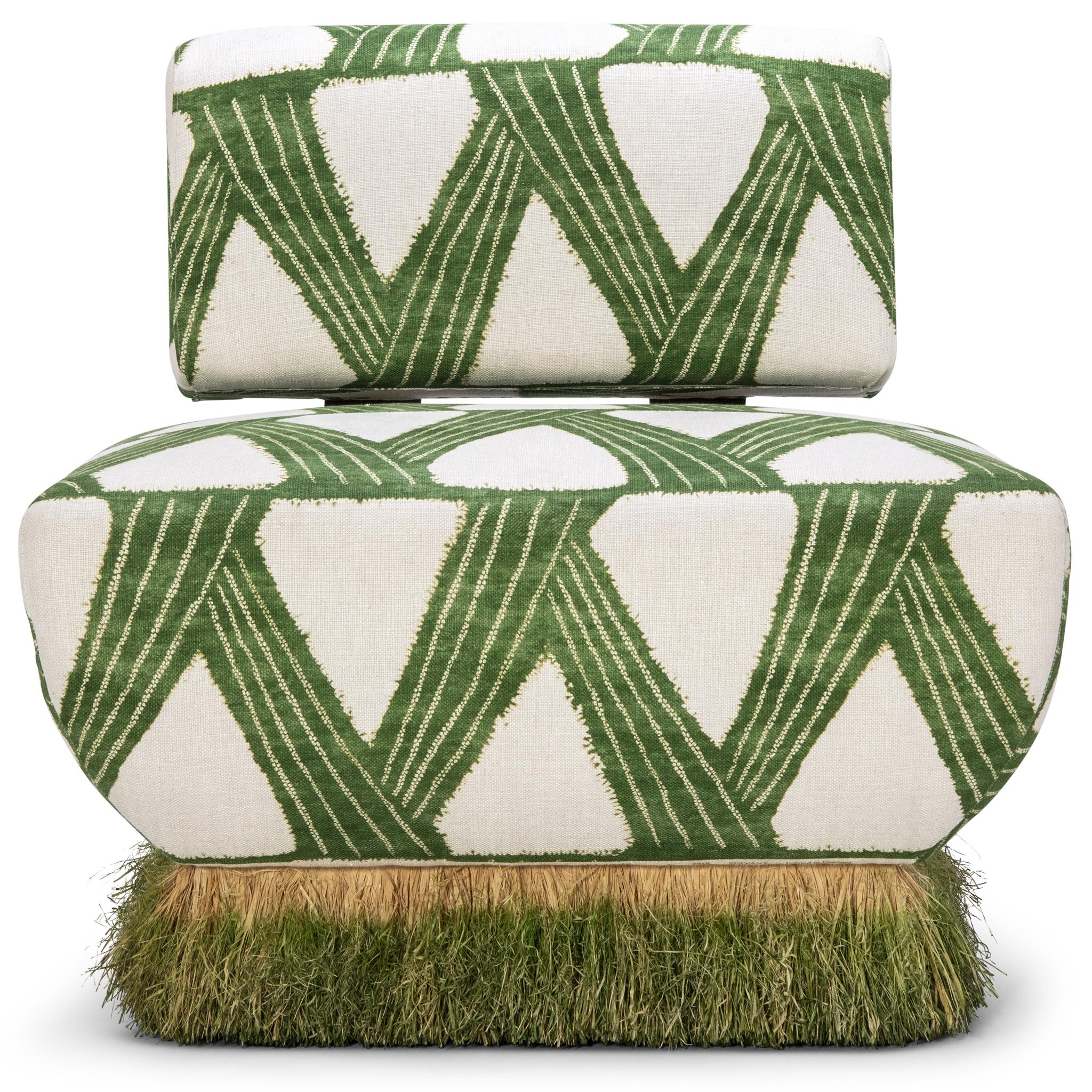 La chaise longue moderne et organique Comporta de Egg Designs fusionne des textures naturelles avec une forme sculpturale, conçue pour compléter des intérieurs décontractés mais sophistiqués. Tapissée d'un tissu graphique vert vibrant 100 % lin, la